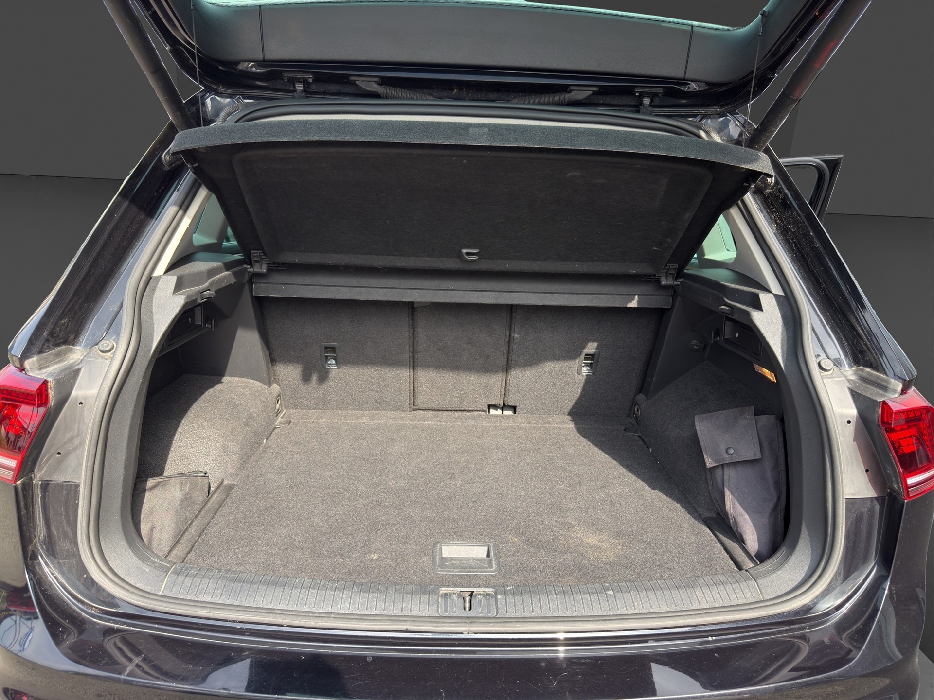 VW Tiguan 2.0 TDI SCR Highline 4Motion DSG-image-17