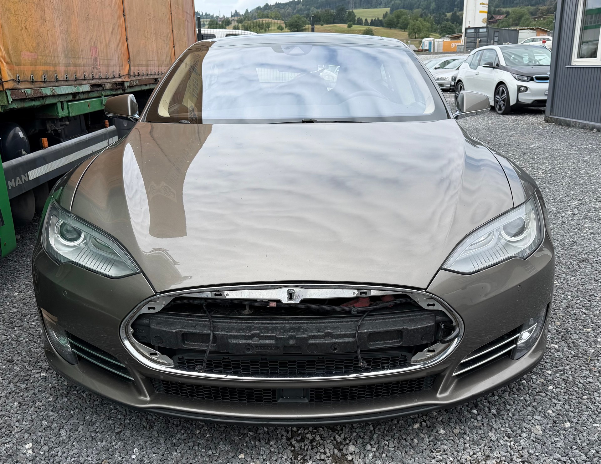 TESLA Model S 85 D Performance-image-6