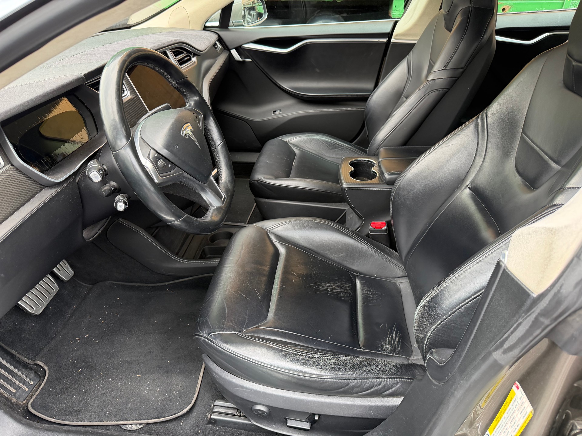 TESLA Model S 85 D Performance-image-7
