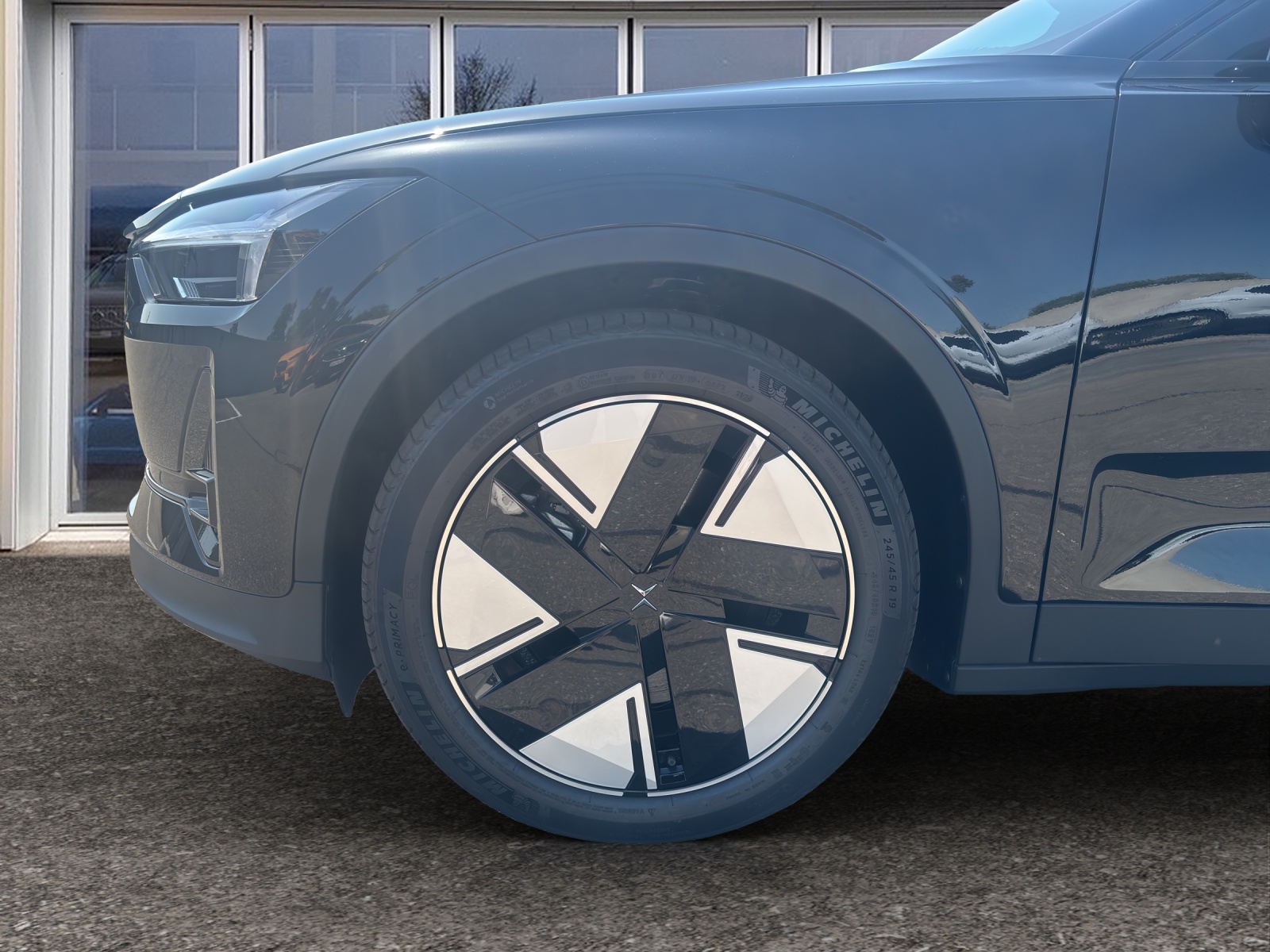 POLESTAR 2 Long Range Dual Motor-image-13