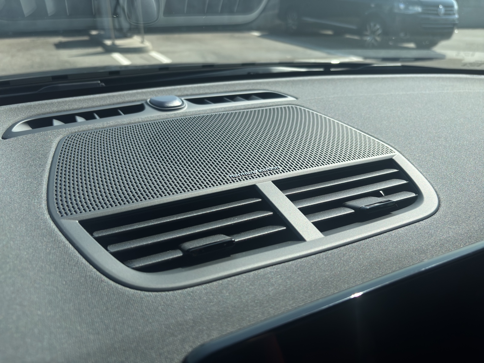 POLESTAR 2 Long Range Dual Motor-image-14