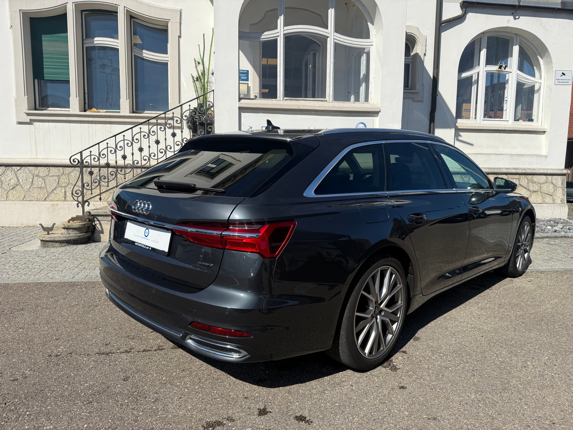 AUDI A6 Avant 3.0 55 TFSI Sport quattro S-Tronic-image-5