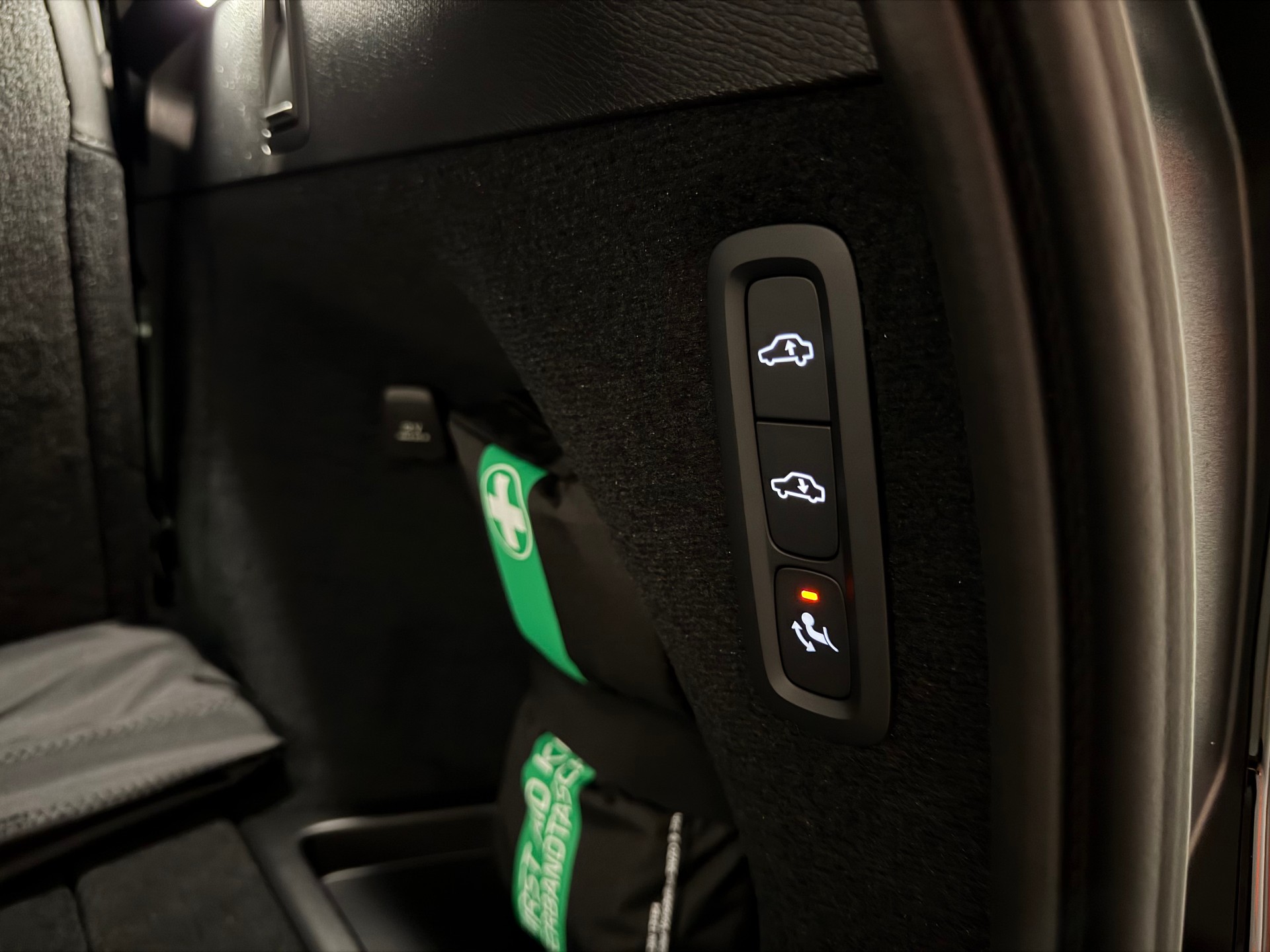 VOLVO XC90 T8 eAWD PluginHybrid Plus Dark Geartronic-image-32