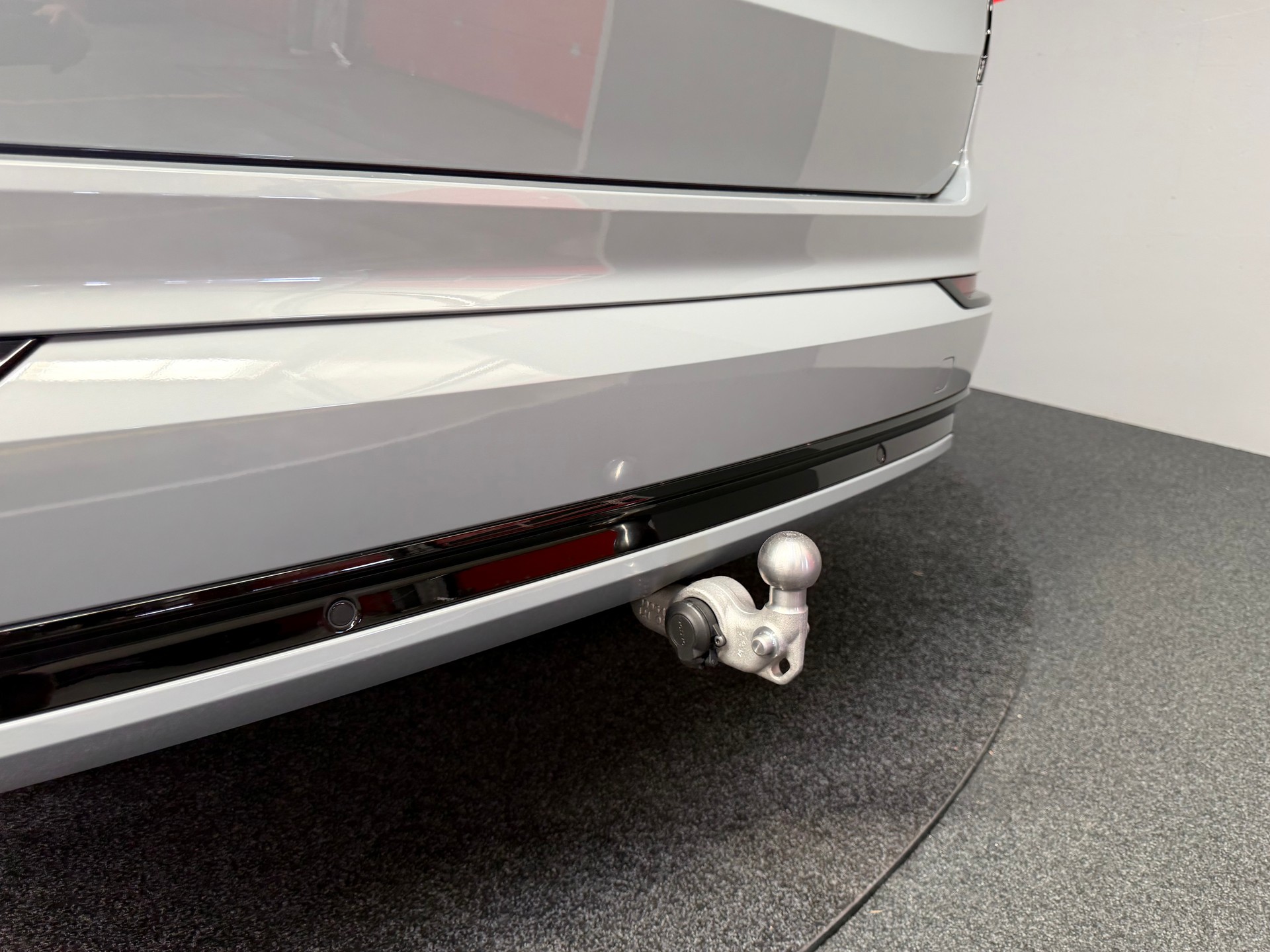 VOLVO XC90 T8 eAWD PluginHybrid Plus Dark Geartronic-image-13