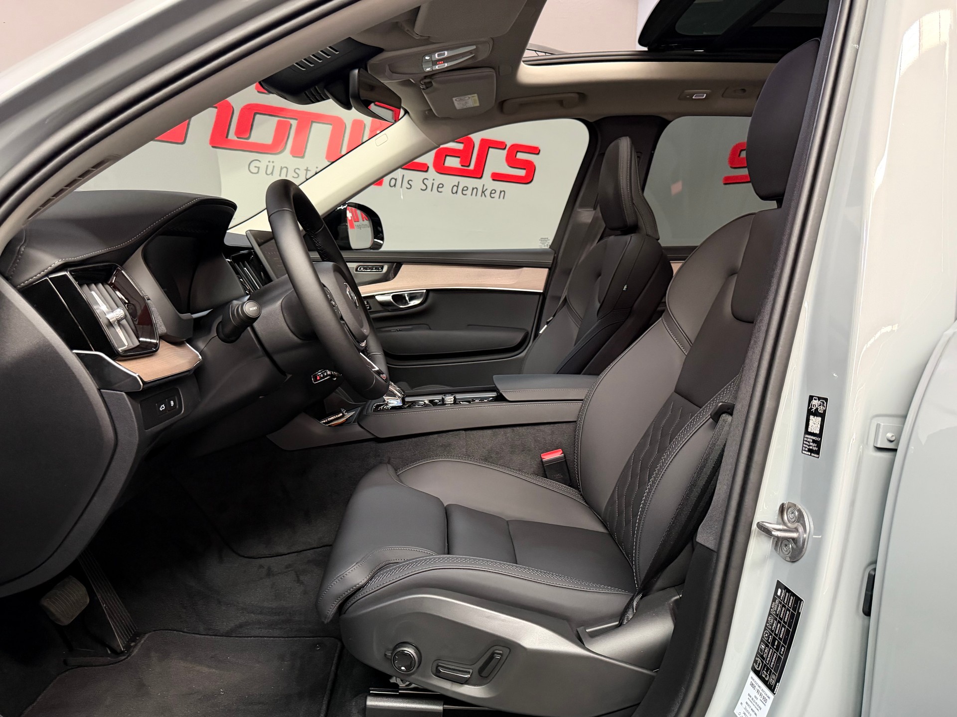VOLVO XC90 T8 eAWD PluginHybrid Plus Dark Geartronic-image-14
