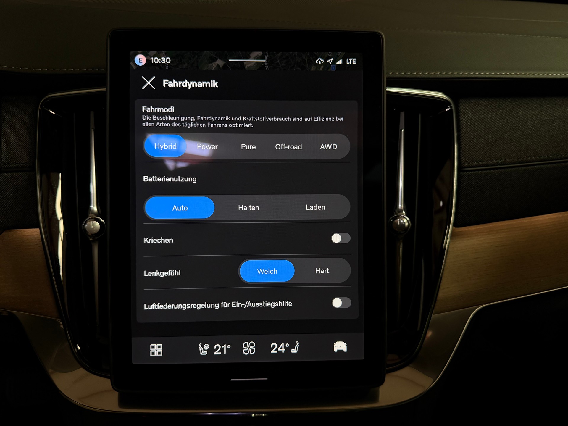 VOLVO XC90 T8 eAWD PluginHybrid Plus Dark Geartronic-image-25