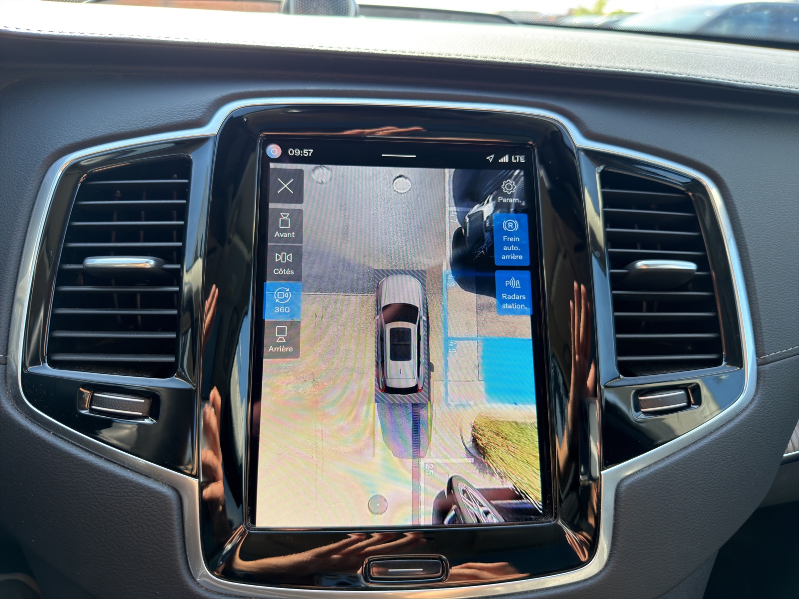 VOLVO XC90 T8 eAWD PluginHybrid Ultimate Dark Geartronic-image-21