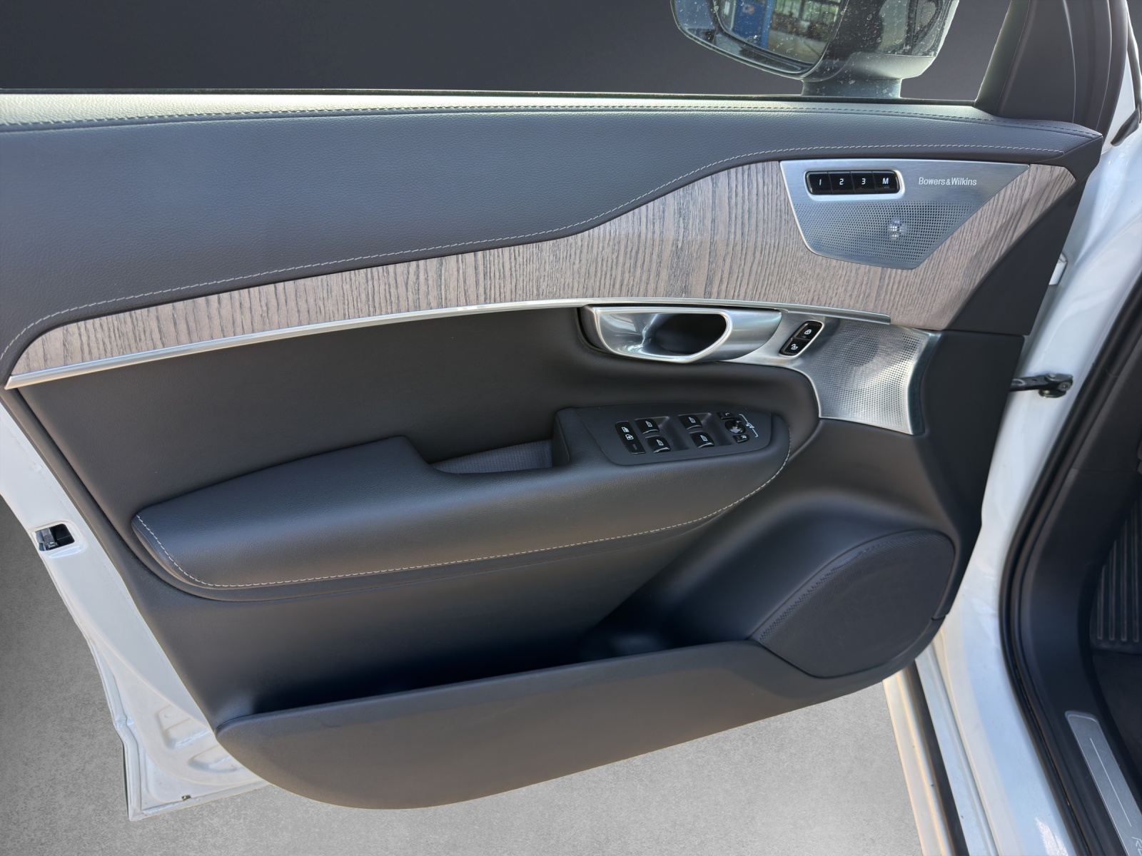 Image VOLVO XC90 XC90 T8 eAWD PluginHybrid Ultimate Dark Geartronic