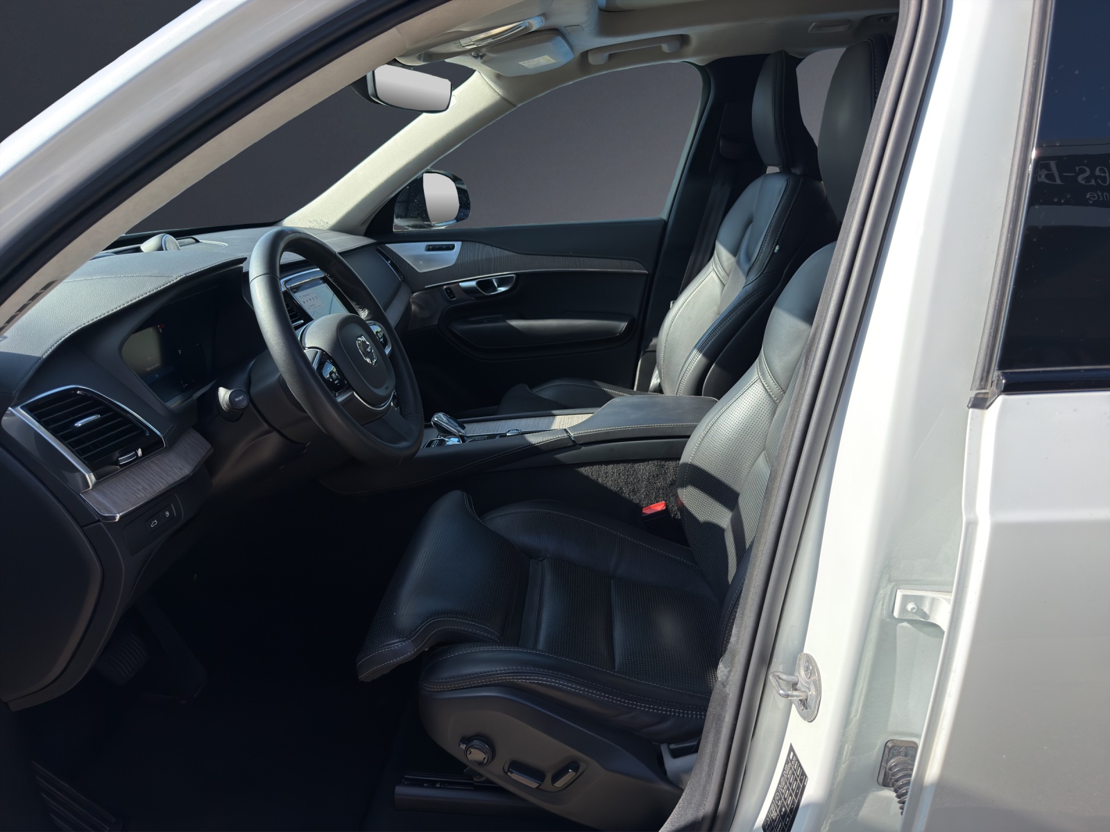 VOLVO XC90 T8 eAWD PluginHybrid Ultimate Dark Geartronic-image-5