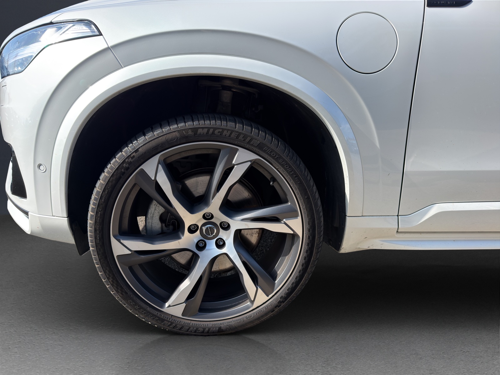 Image VOLVO XC90 XC90 T8 eAWD PluginHybrid Ultimate Dark Geartronic