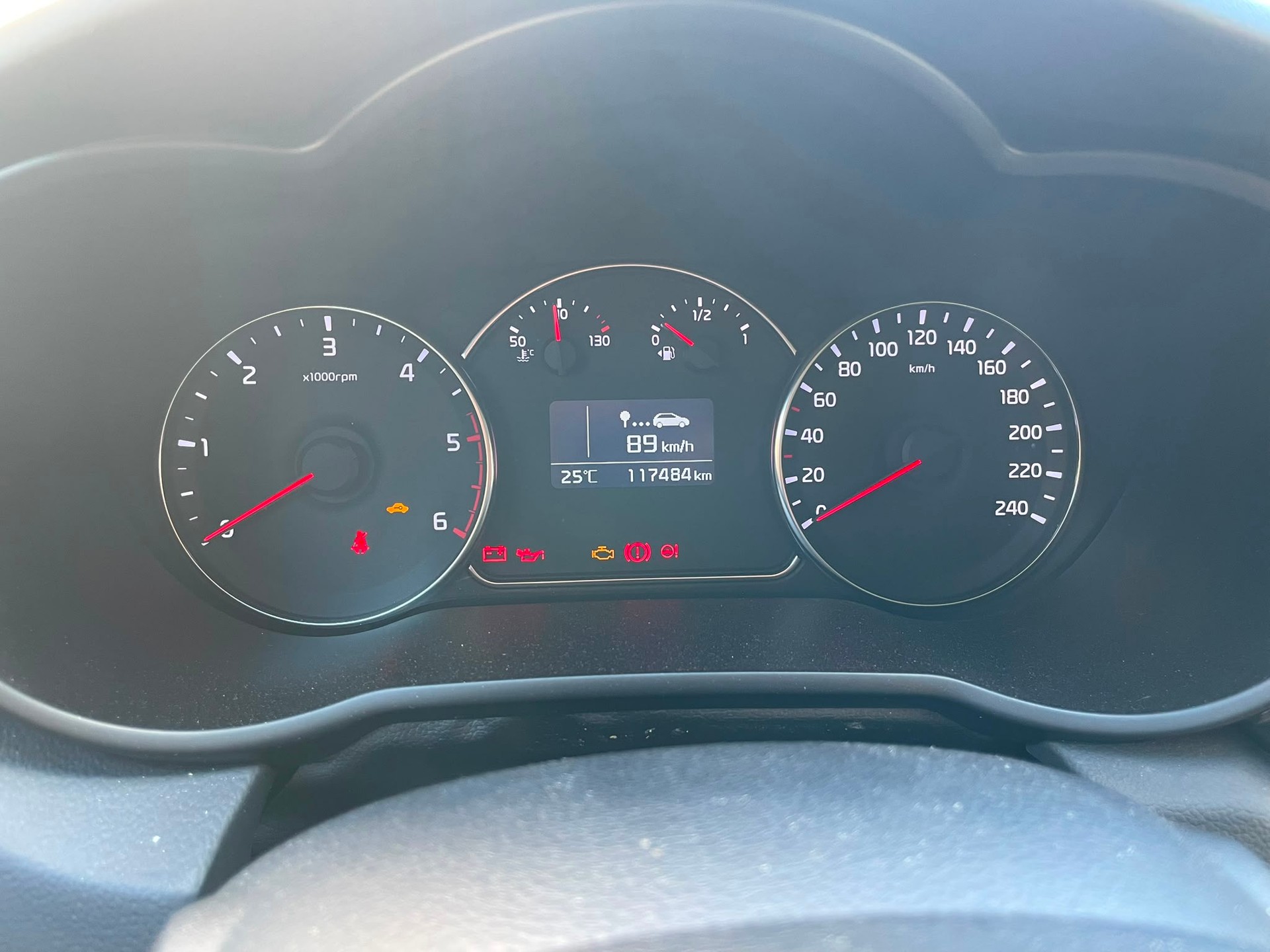 KIA 1.7 CRDi Trend-image-5