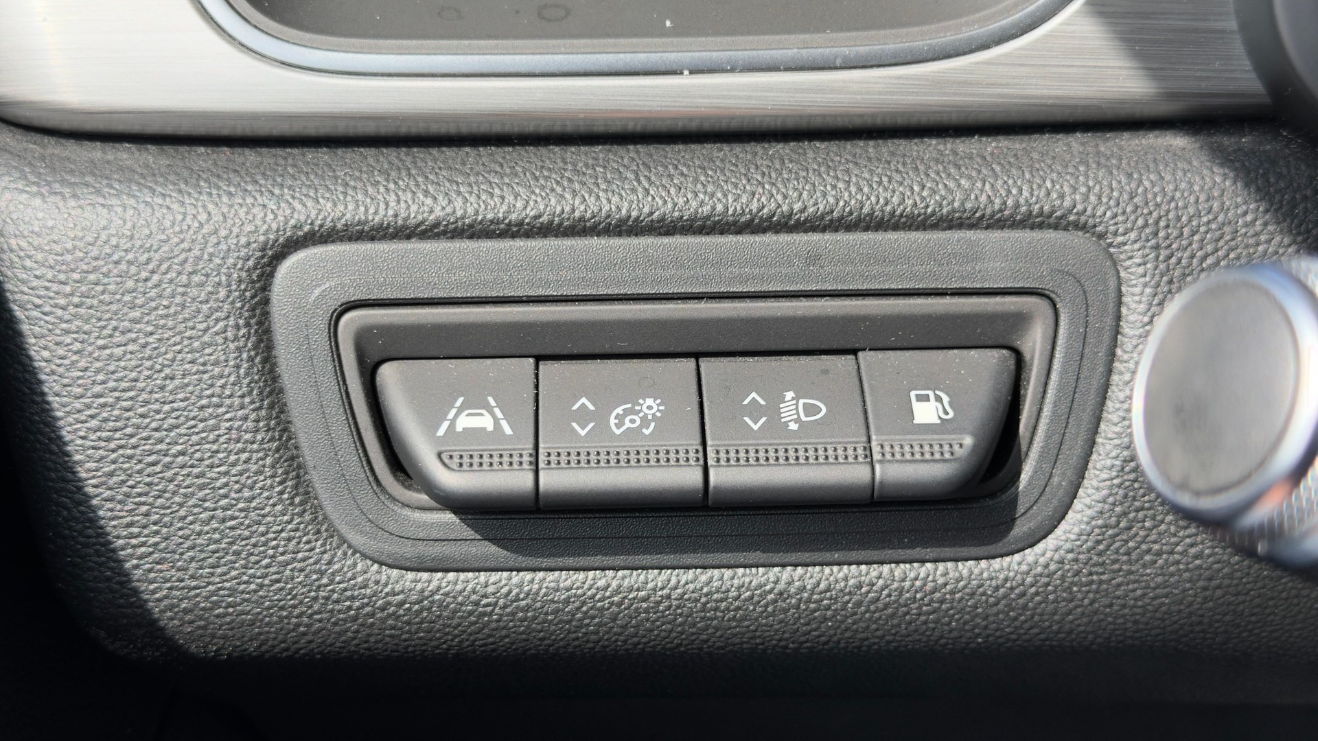 RENAULT Captur 1.6 E-Tech Plug-in Edition One-image-6