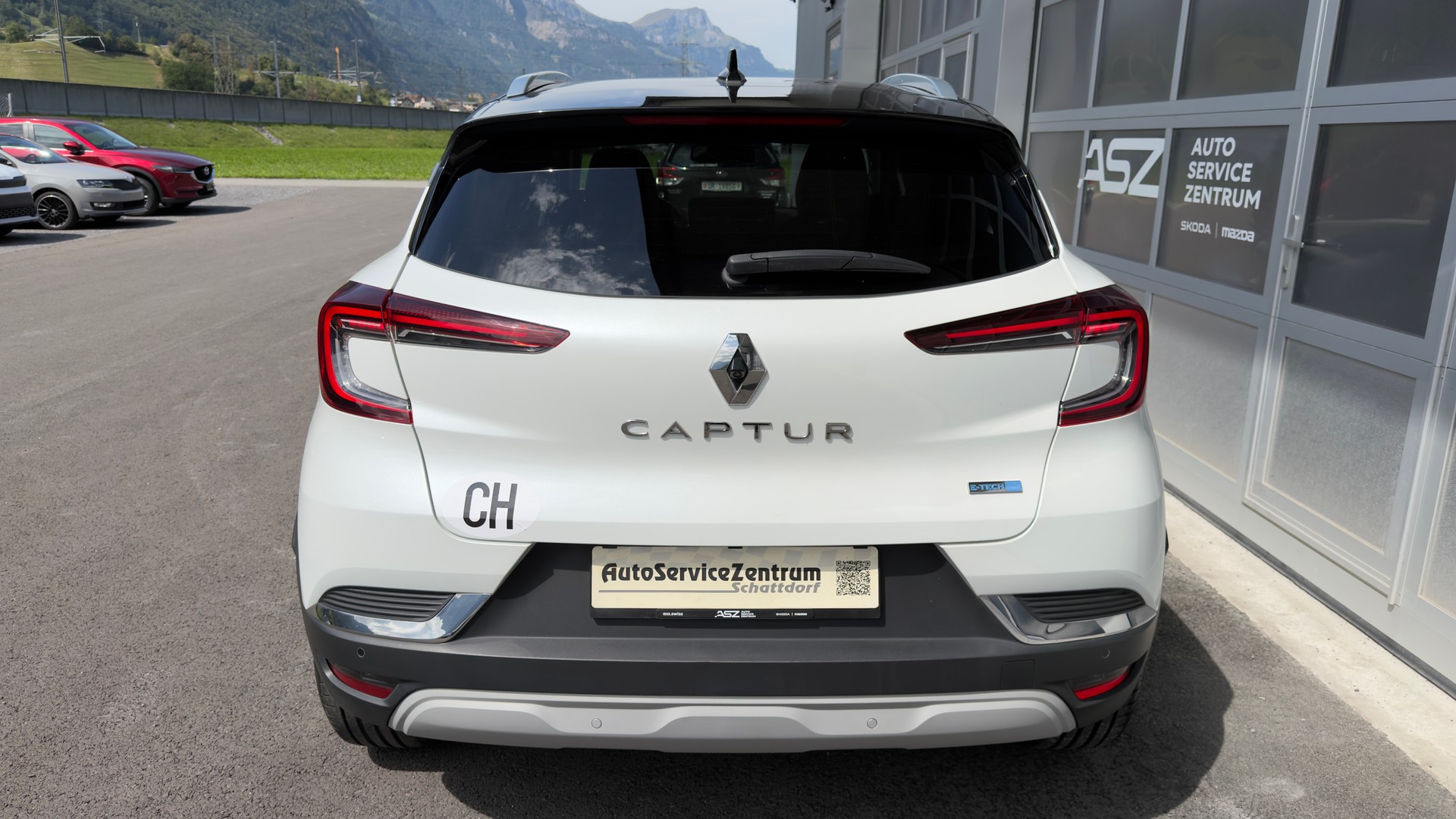 RENAULT Captur 1.6 E-Tech Plug-in Edition One-image-2