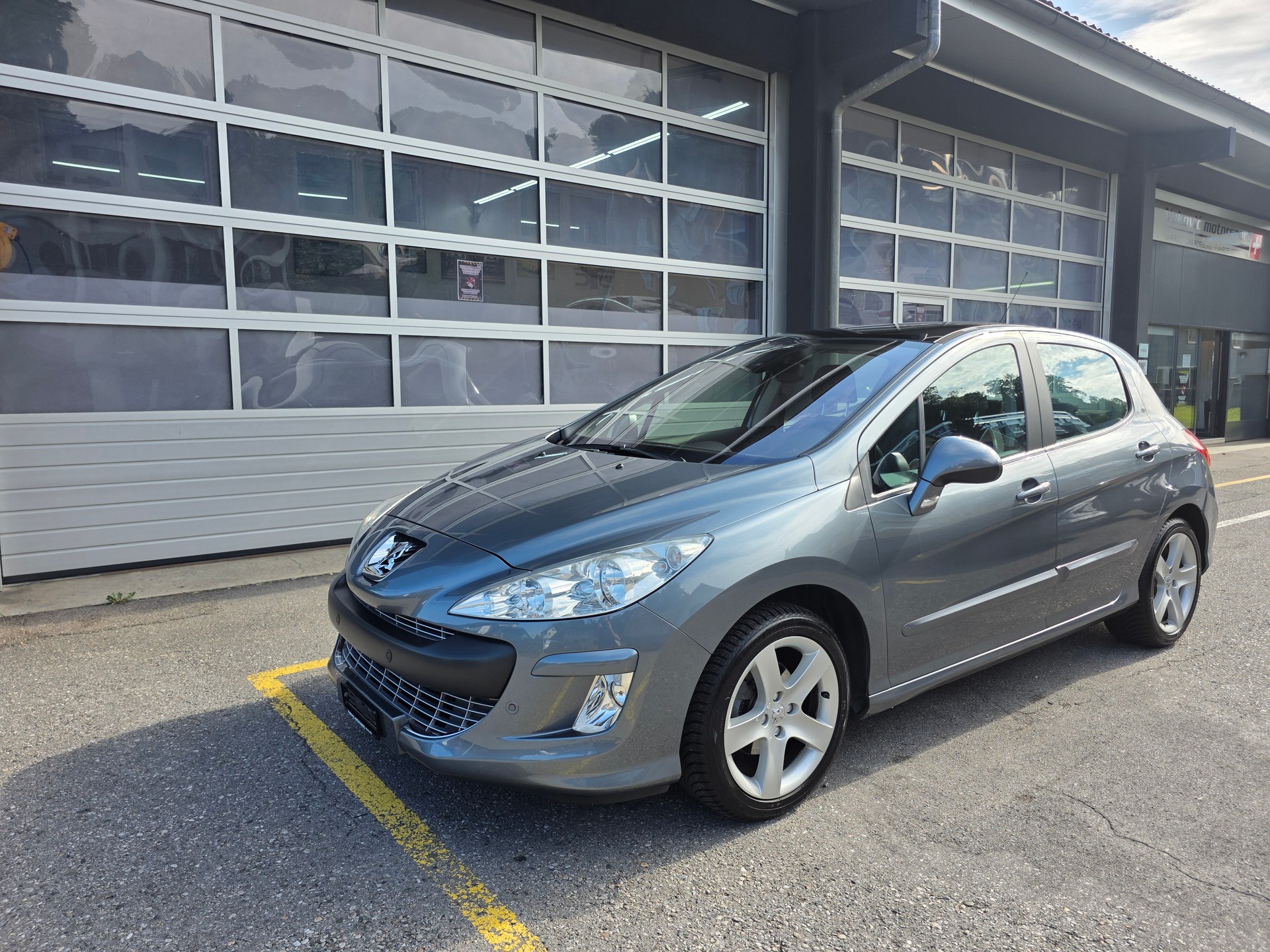 PEUGEOT 308 1.6 16V T Sport-image-0