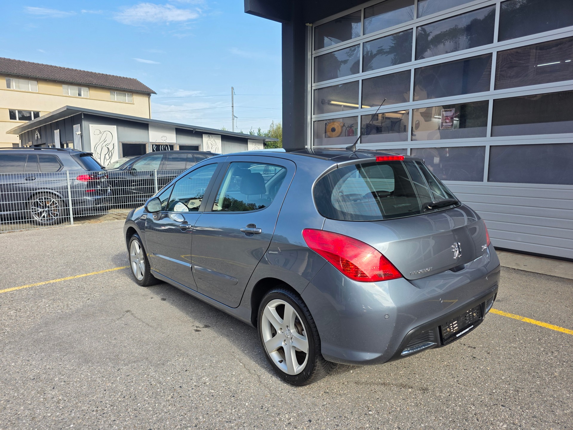 PEUGEOT 308 1.6 16V T Sport-image-3