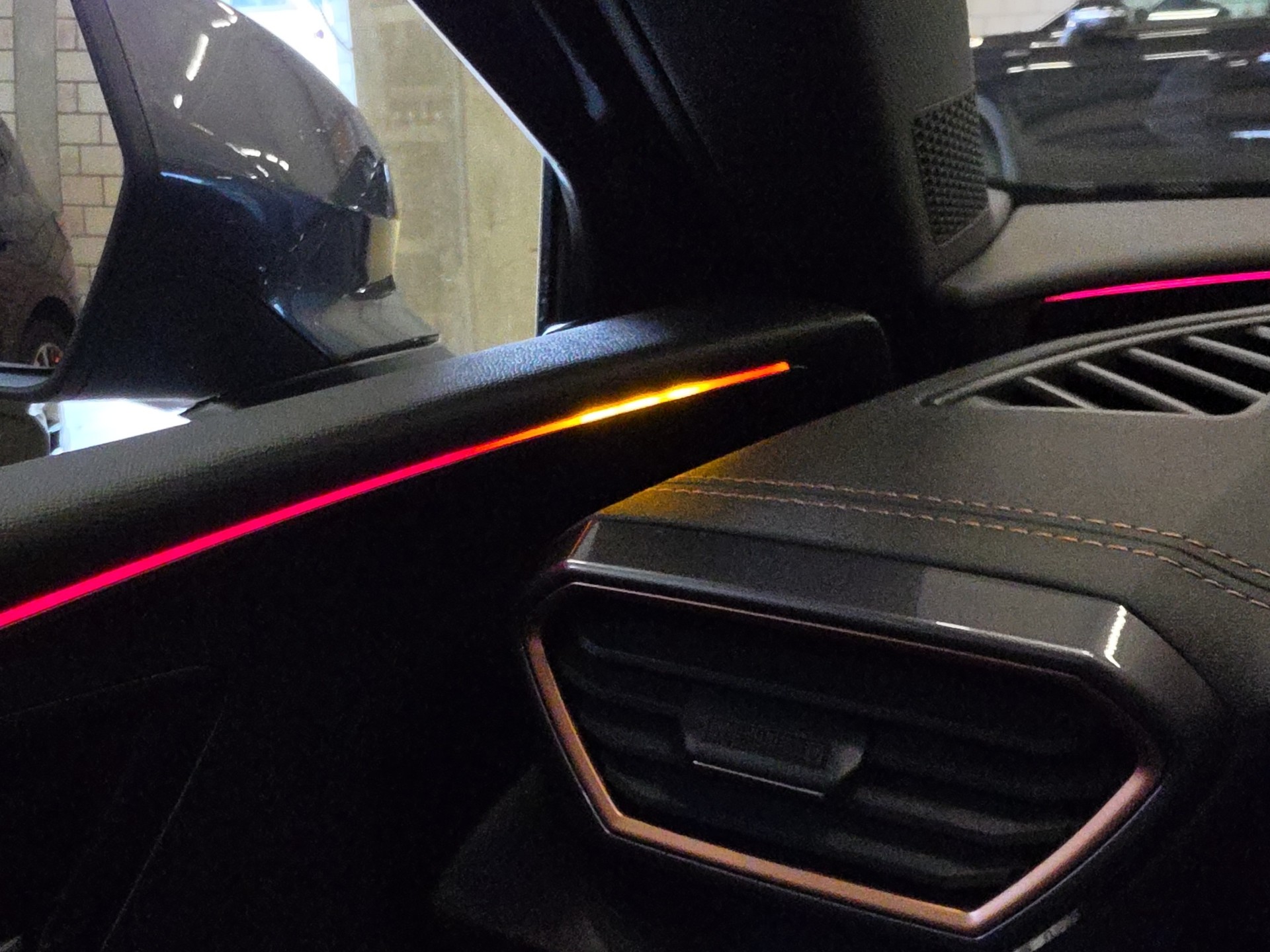 CUPRA Leon 1.5 eTSI DSG-image-30