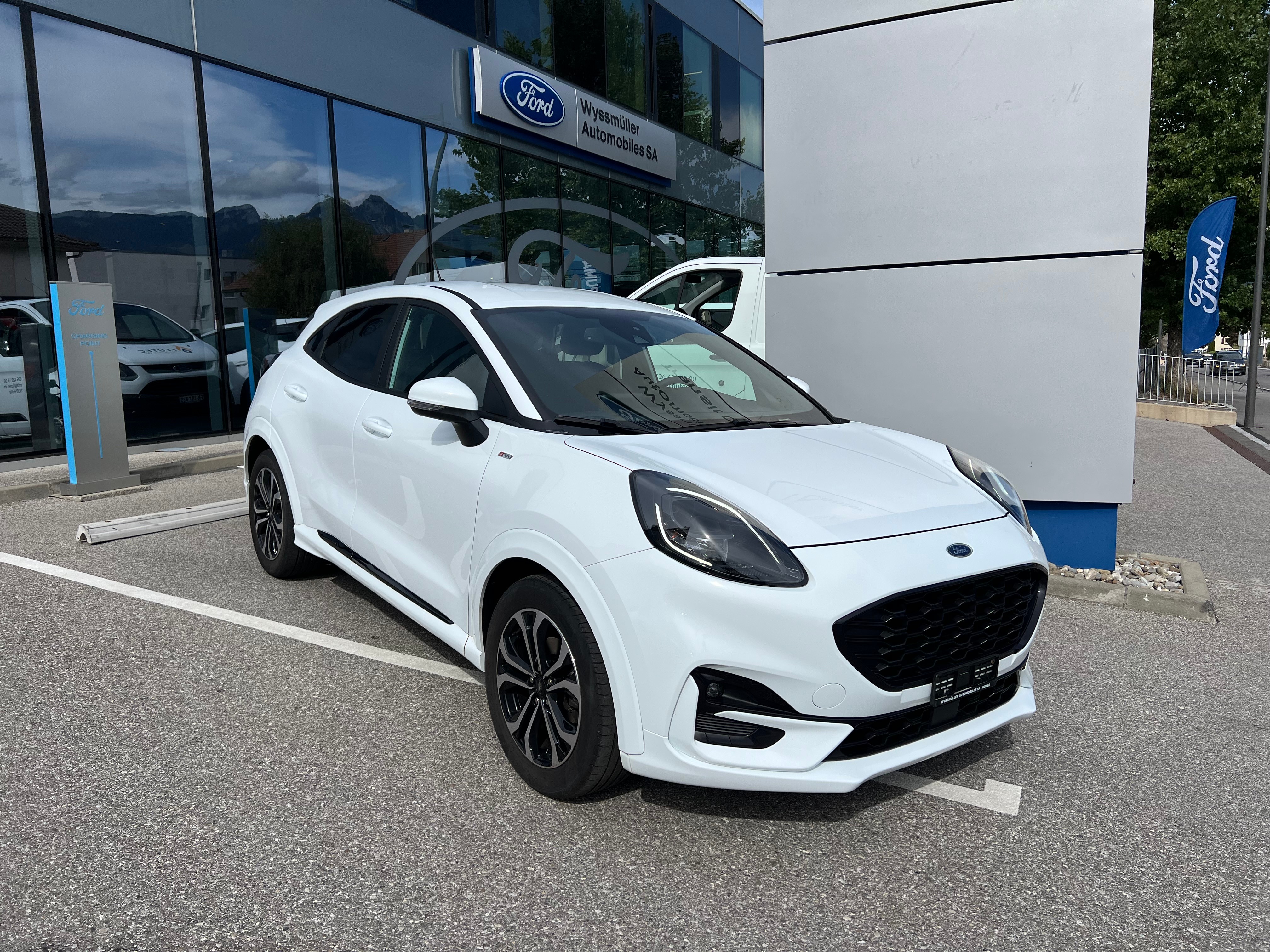 Car photo