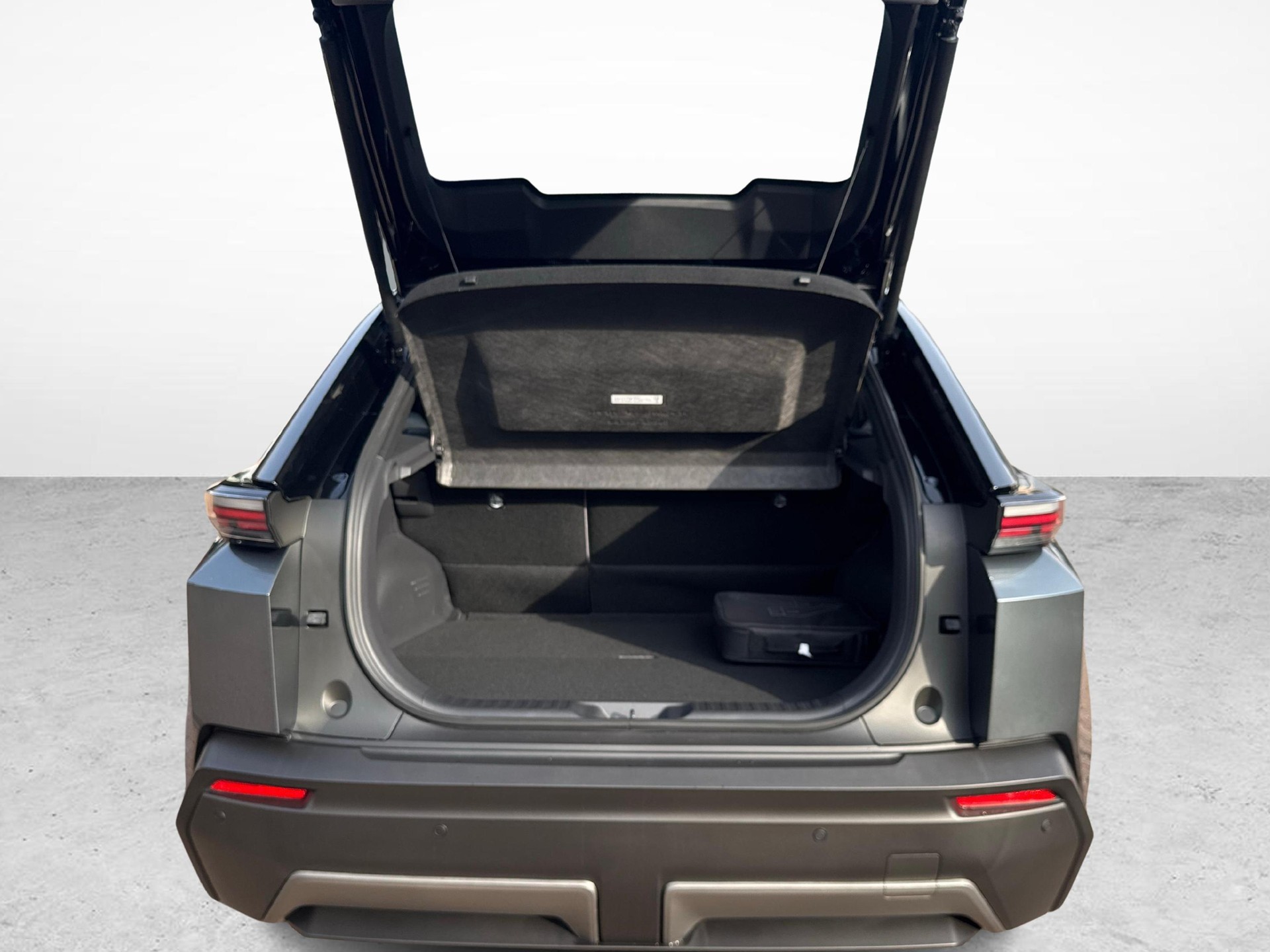 TOYOTA C-HR+ Premium AWD-image-12