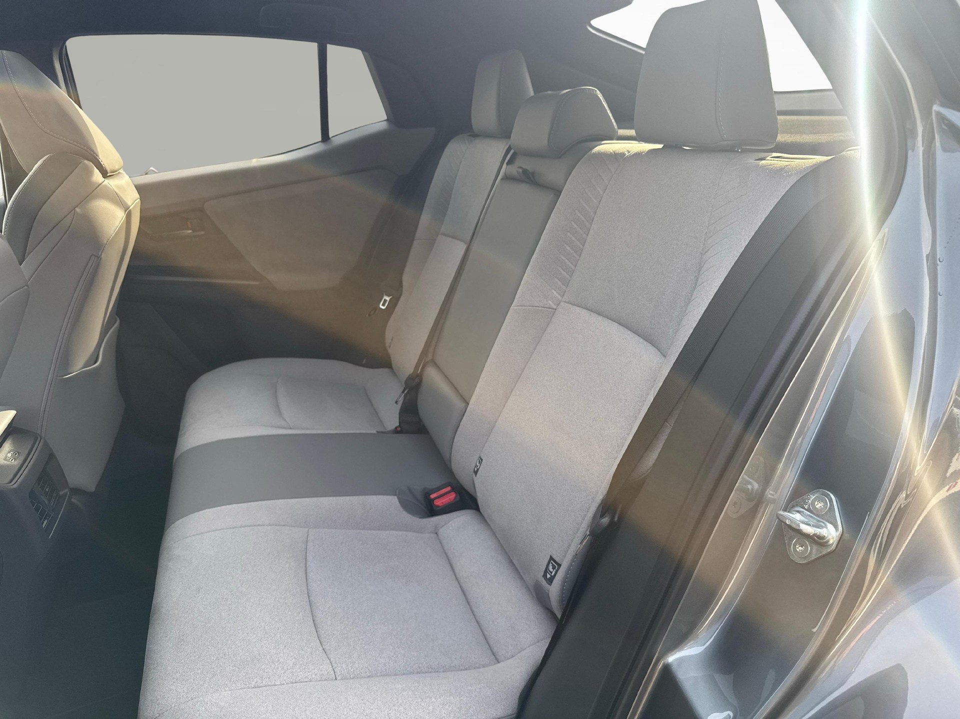 TOYOTA C-HR+ Premium AWD-image-11