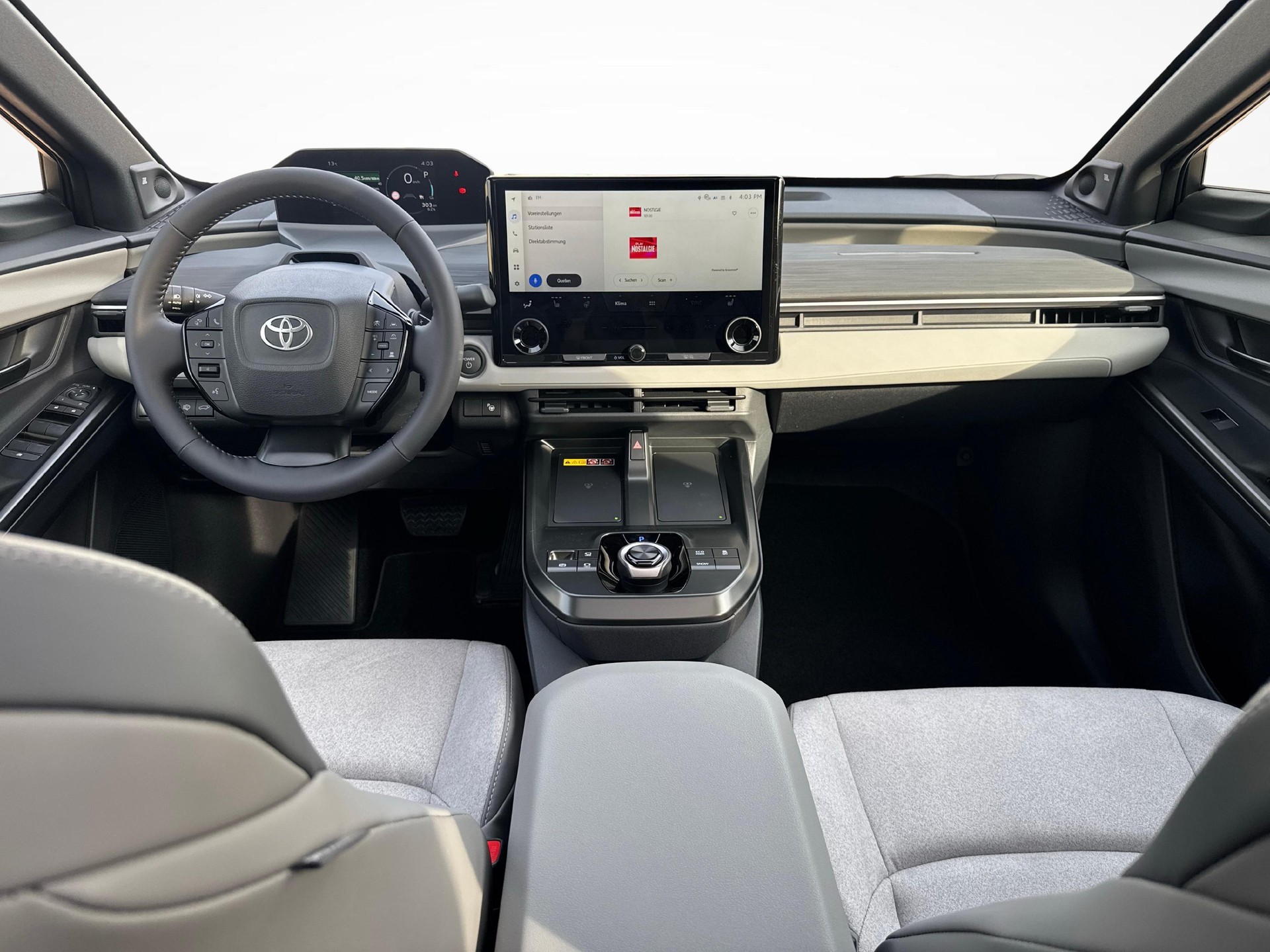 TOYOTA C-HR+ Premium AWD-image-9