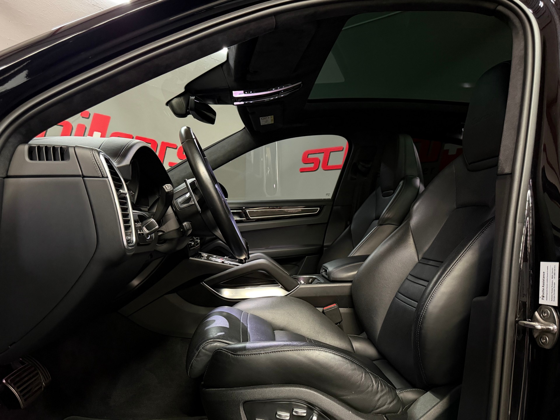 PORSCHE Cayenne Turbo Coupé inkl. Approved-image-13