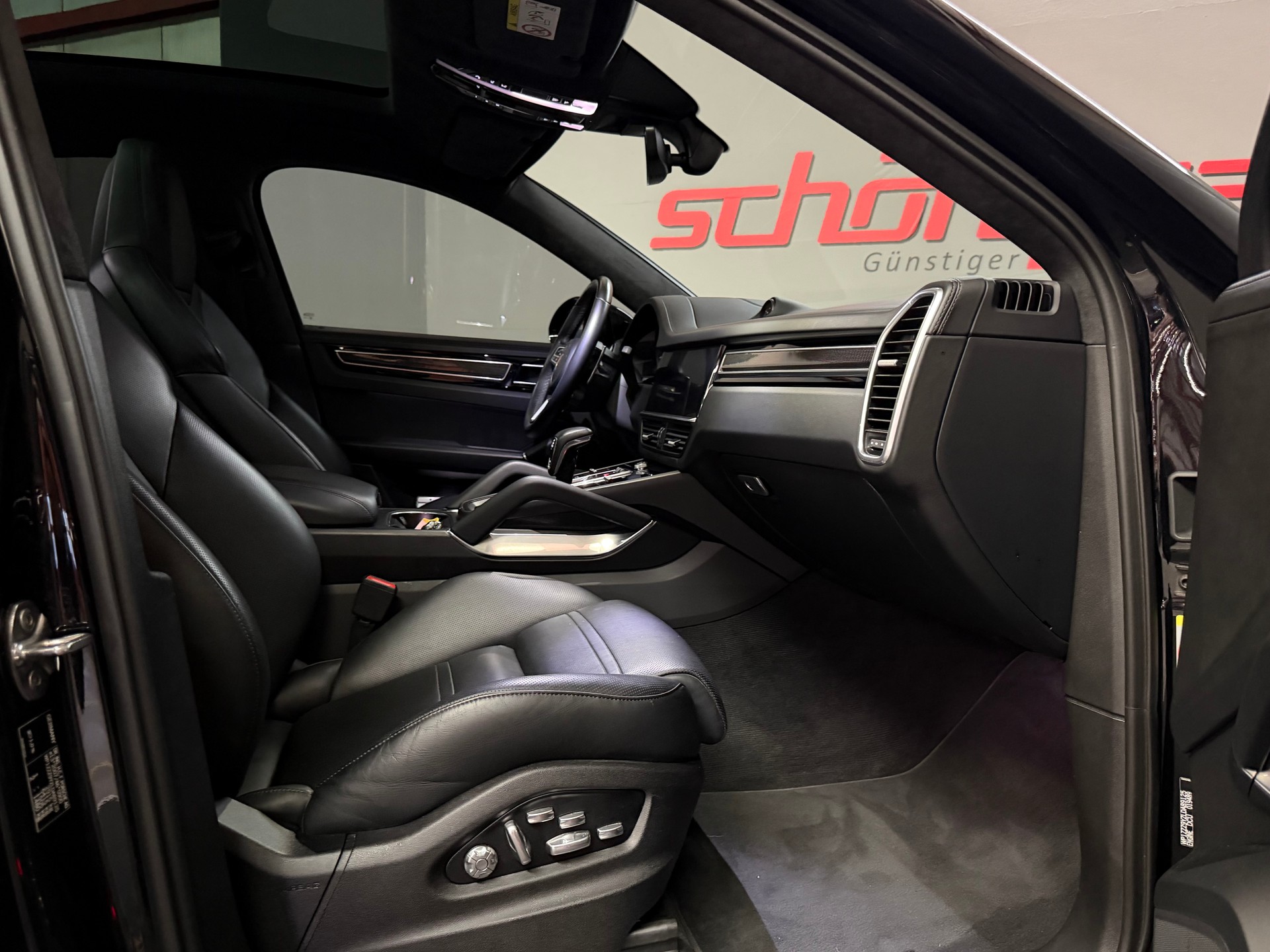 PORSCHE Cayenne Turbo Coupé inkl. Approved-image-17