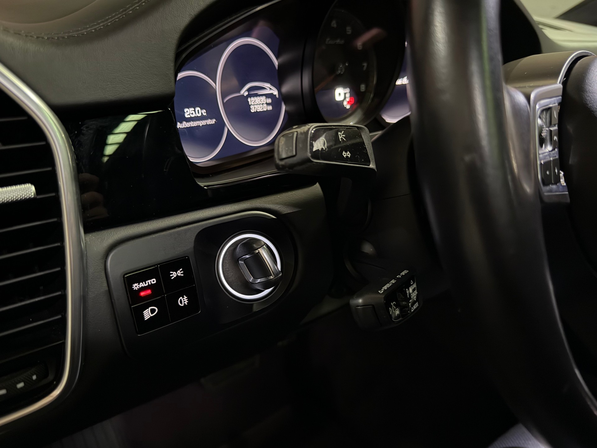 PORSCHE Cayenne Turbo Coupé inkl. Approved-image-21