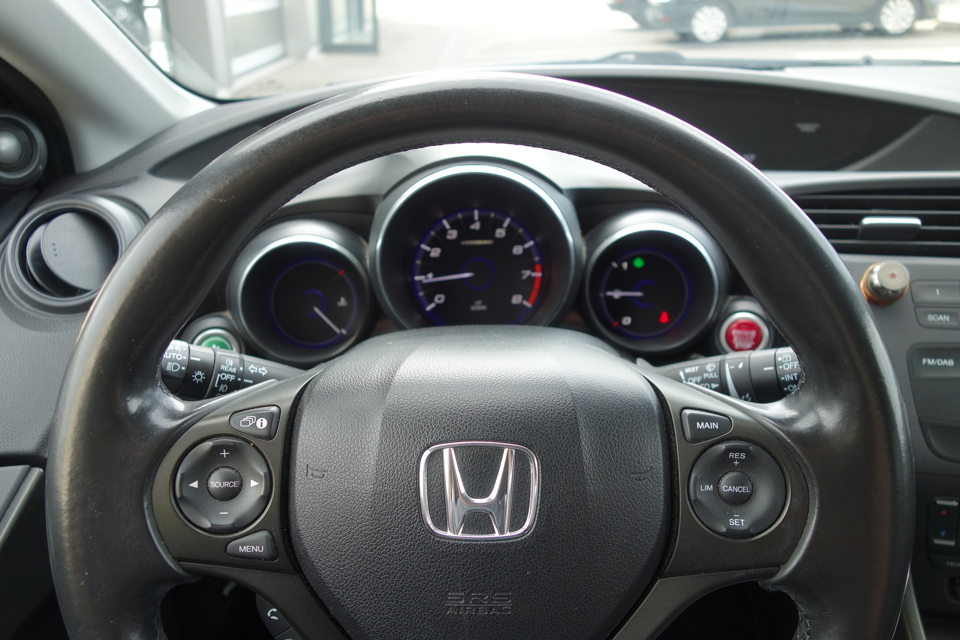 HONDA Civic 1.8i Executive-image-9