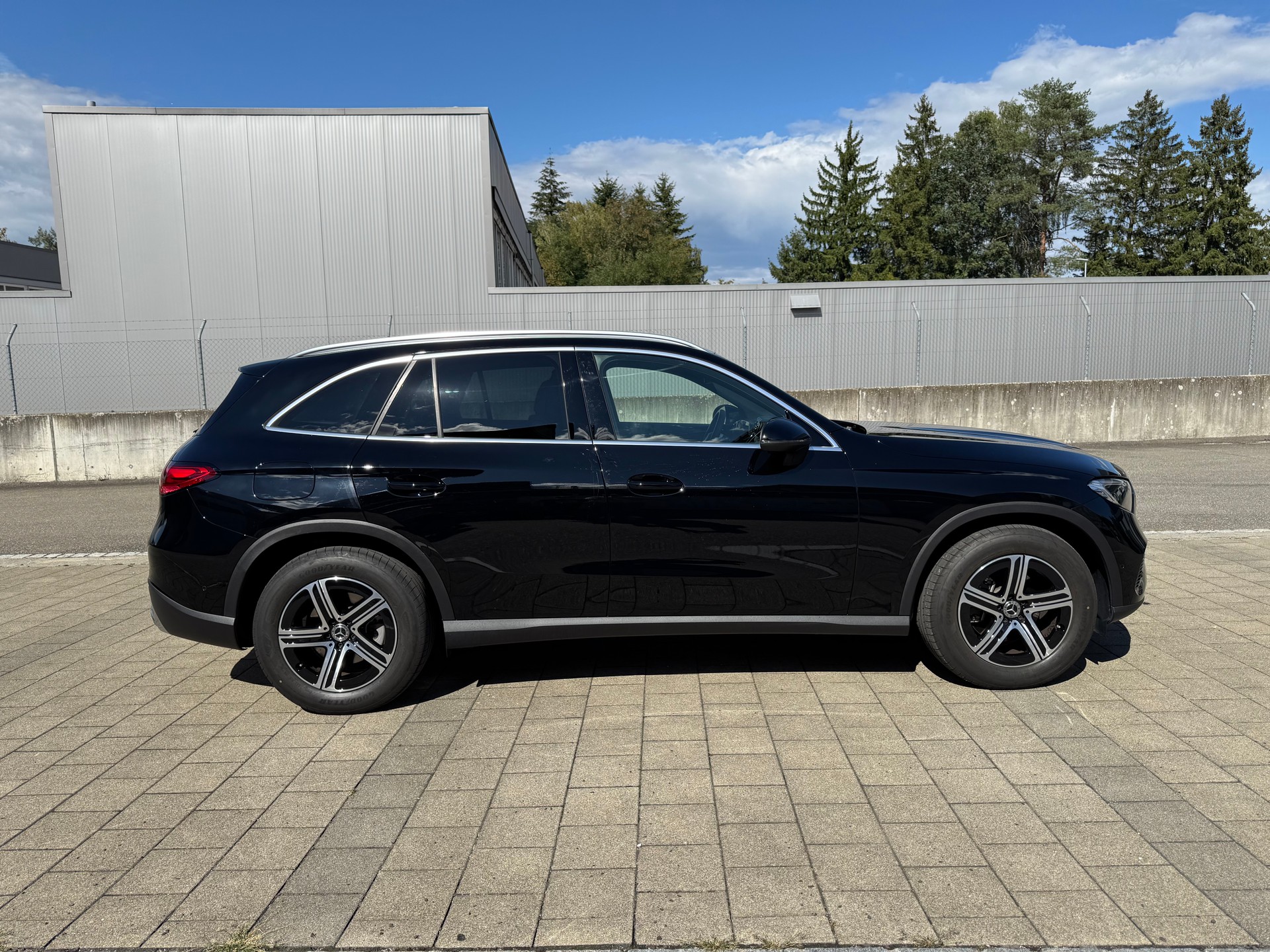 MERCEDES-BENZ 4Matic-image-4