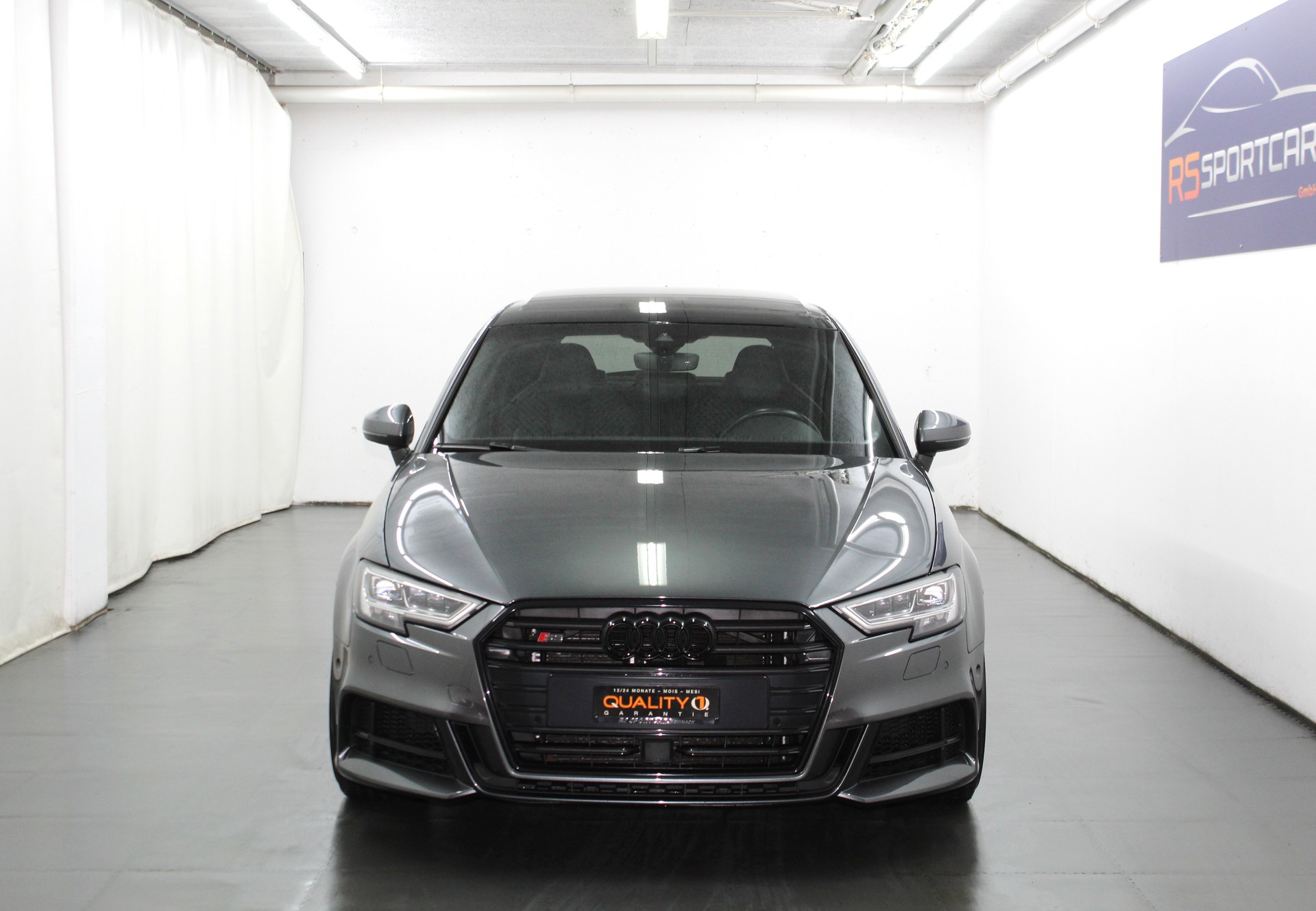 AUDI S3 Sportback 2.0 TFSI quattro S-tronic Optikpaket schwarz / CH-Fahrzeug-image-2