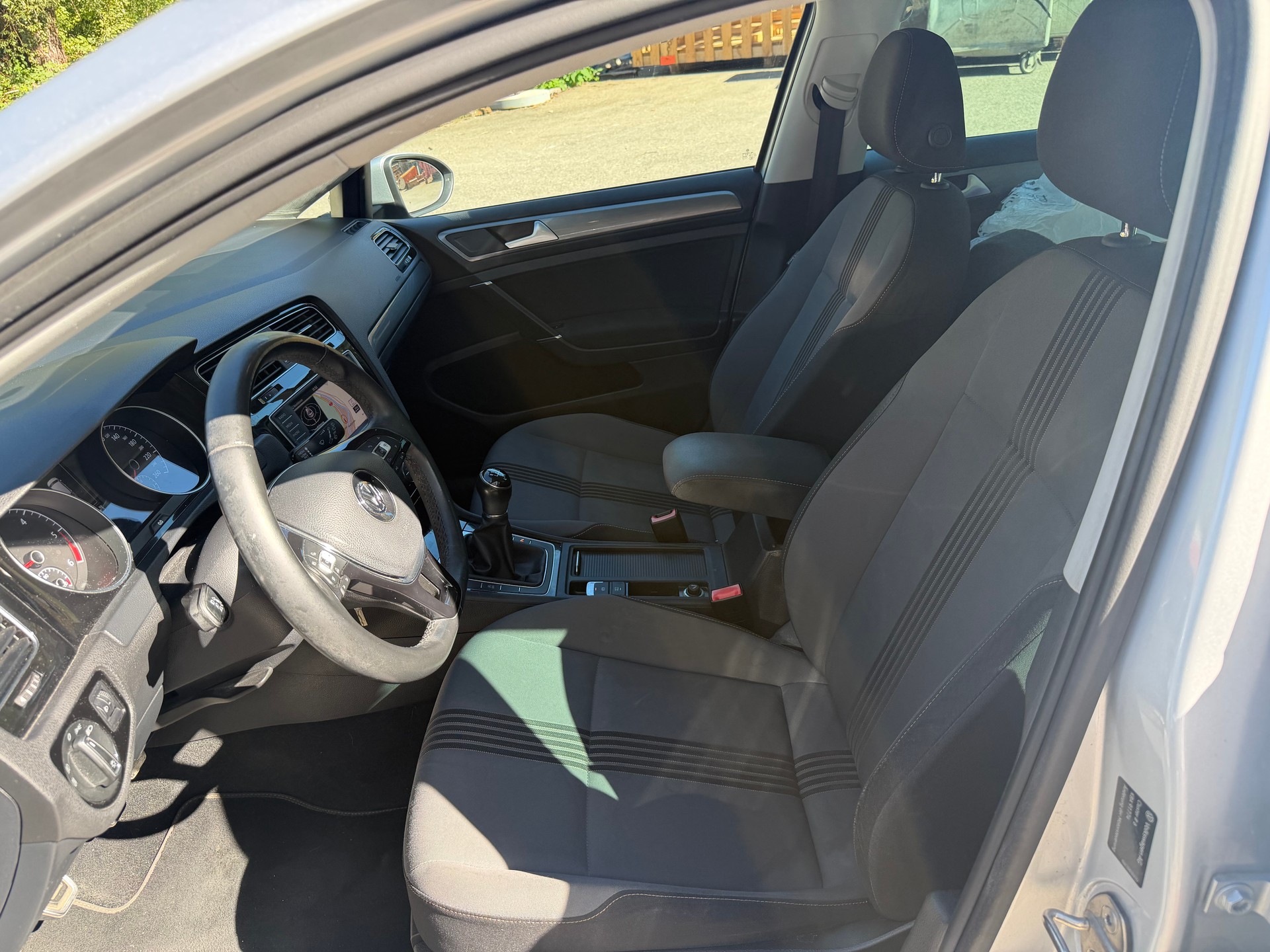 VW Golf 1.6 TDI Comfortline-image-9