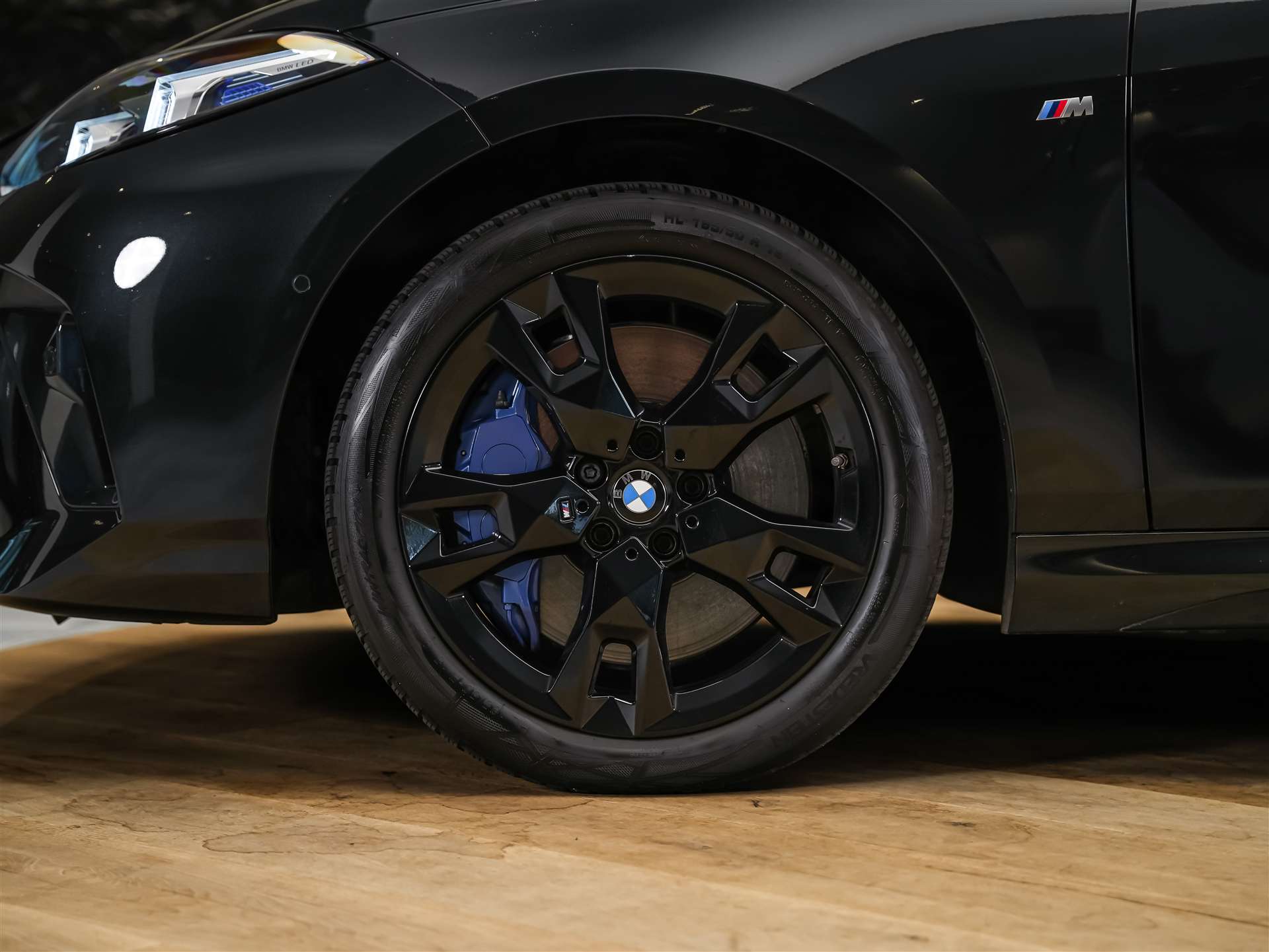 BMW M135i xDrive *Werksgarantie*Harman/Kardon*360° Kamera*-image-15