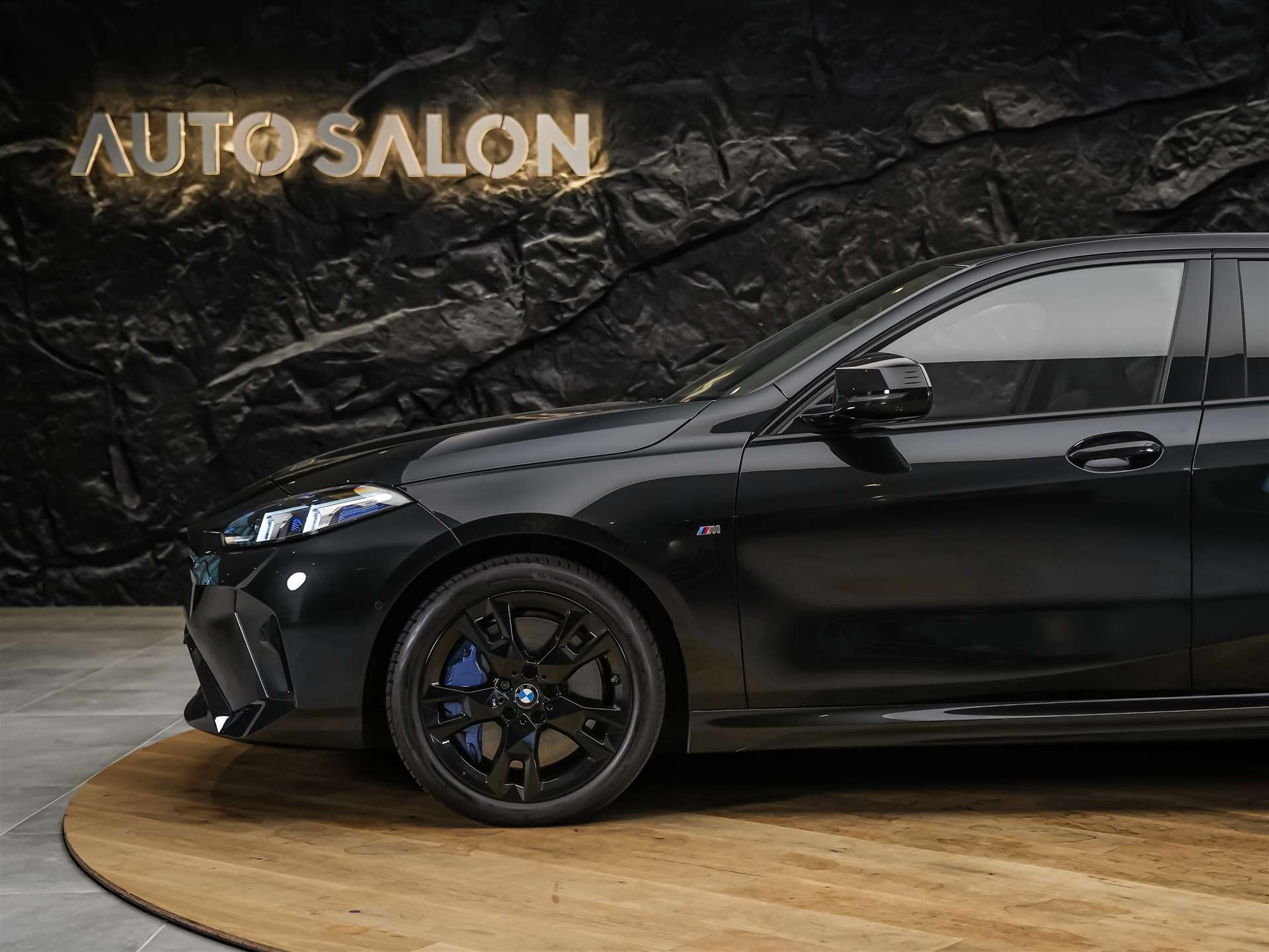 BMW M135i xDrive *Werksgarantie*Harman/Kardon*360° Kamera*-image-14