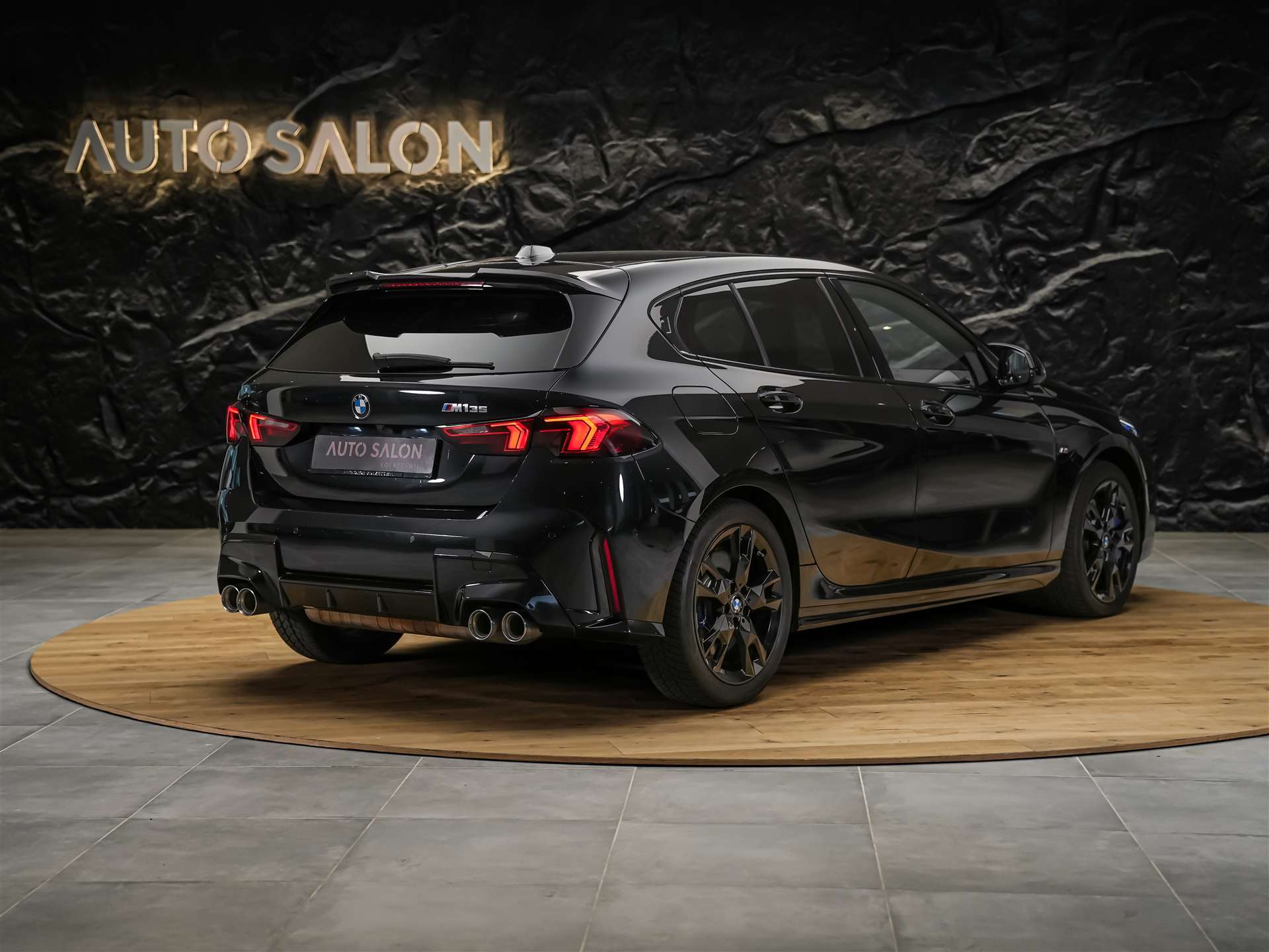 BMW M135i xDrive *Werksgarantie*Harman/Kardon*360° Kamera*-image-4