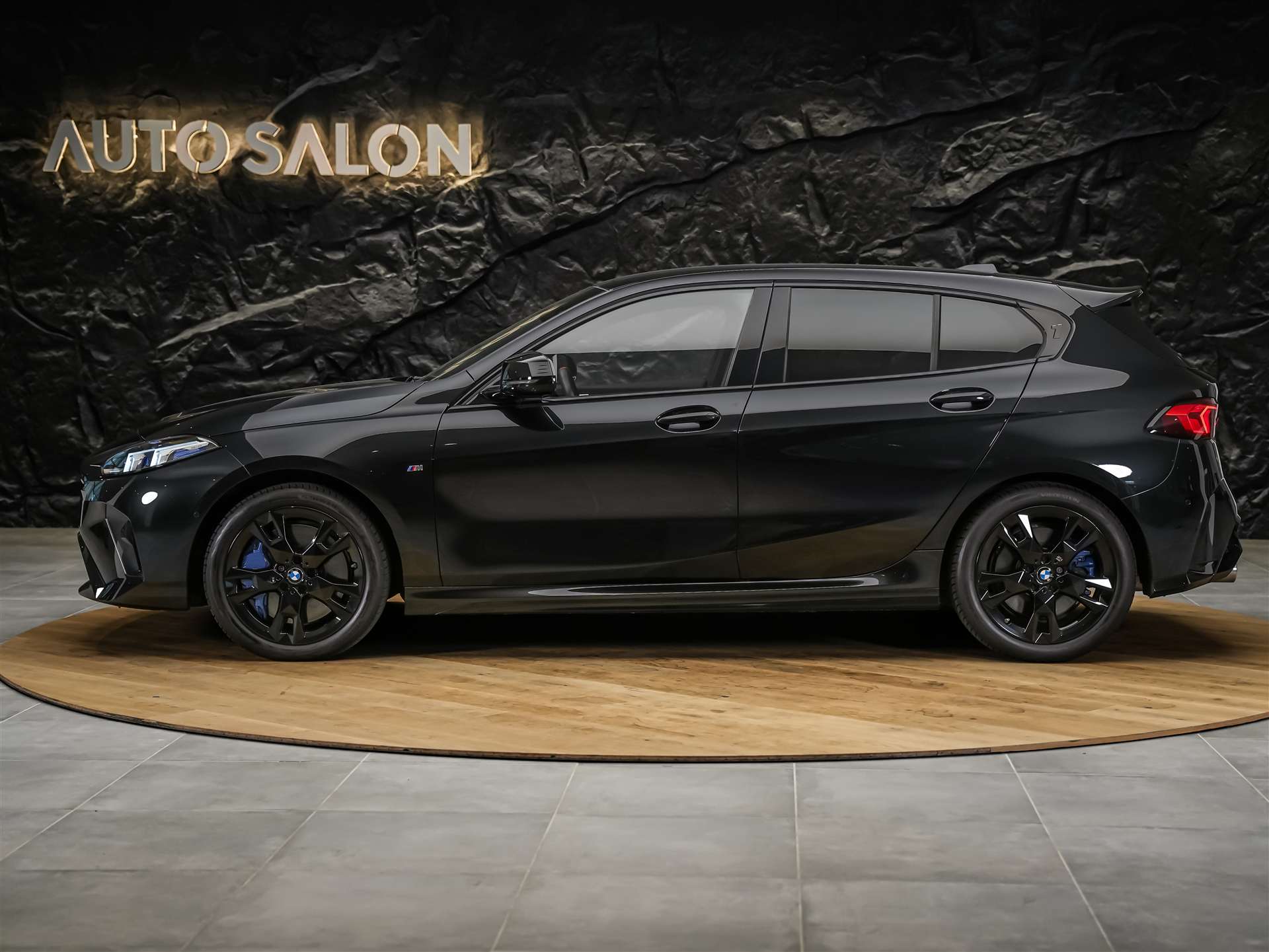 BMW M135i xDrive *Werksgarantie*Harman/Kardon*360° Kamera*-image-1