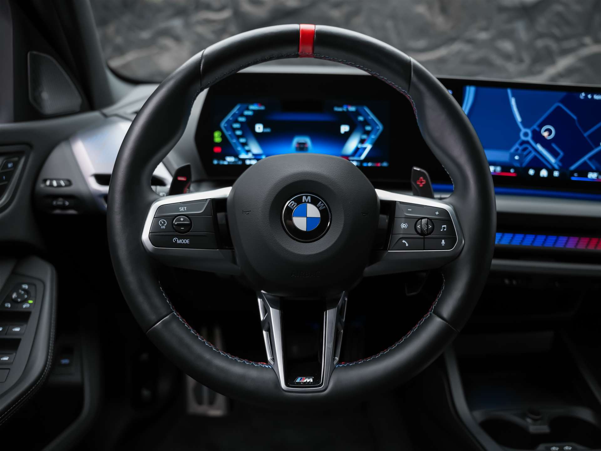 BMW M135i xDrive *Werksgarantie*Harman/Kardon*360° Kamera*-image-25