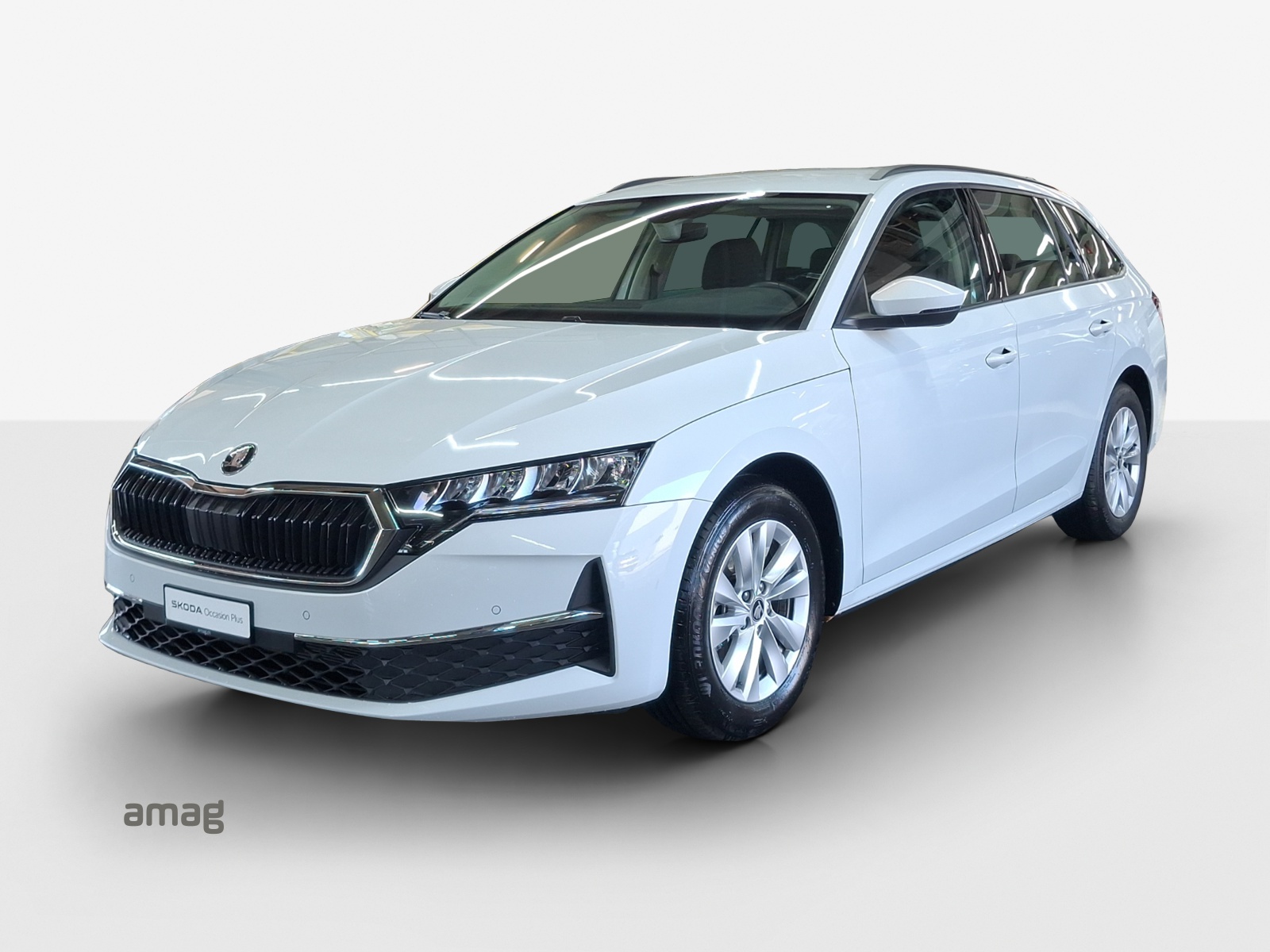 SKODA Octavia Combi 1.5 TSI mHEV DSG Dynamic-image-0