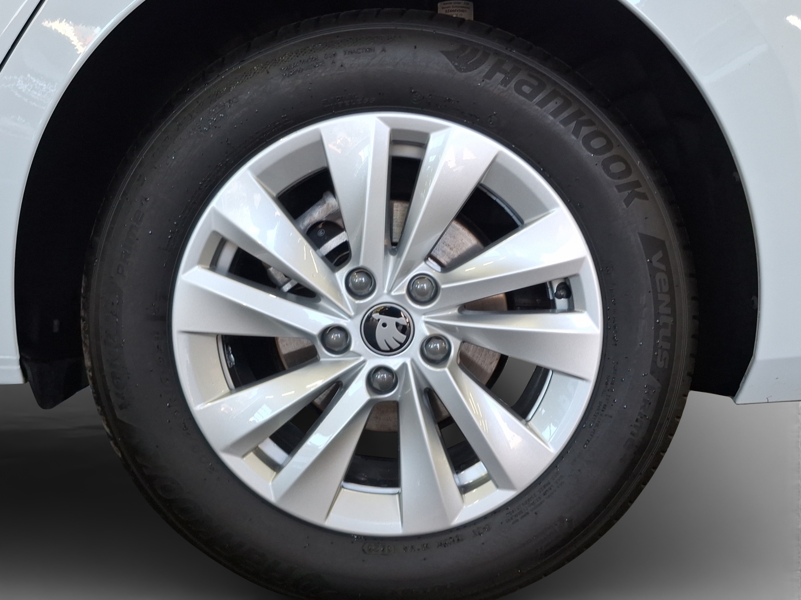 SKODA Octavia Combi 1.5 TSI mHEV DSG Dynamic-image-13