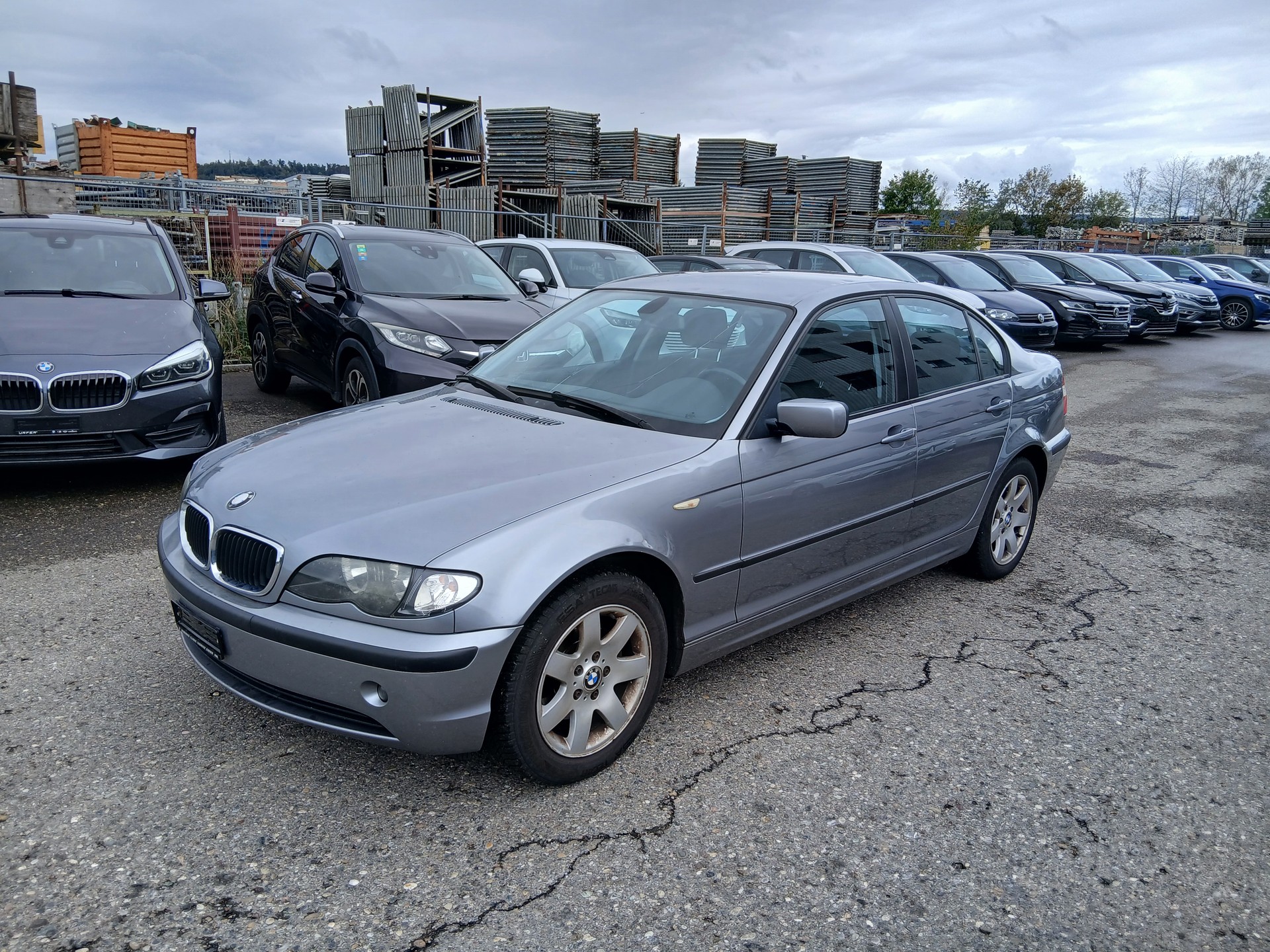 BMW 318i-image-1