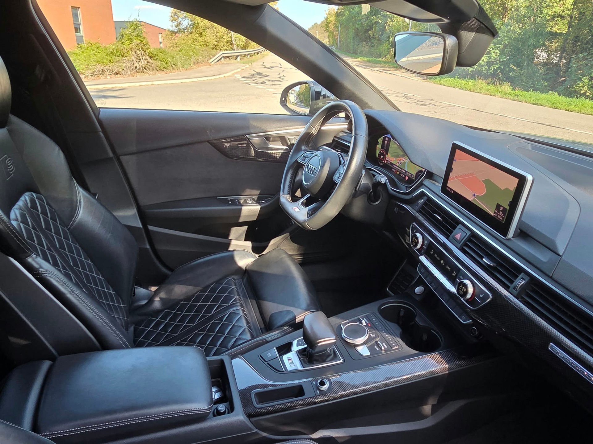 AUDI S4 Avant 3.0 TFSI quattro tiptronic-image-8