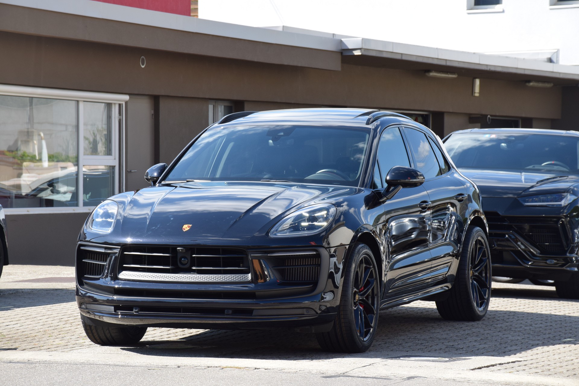 PORSCHE Macan GTS PDK-image-1
