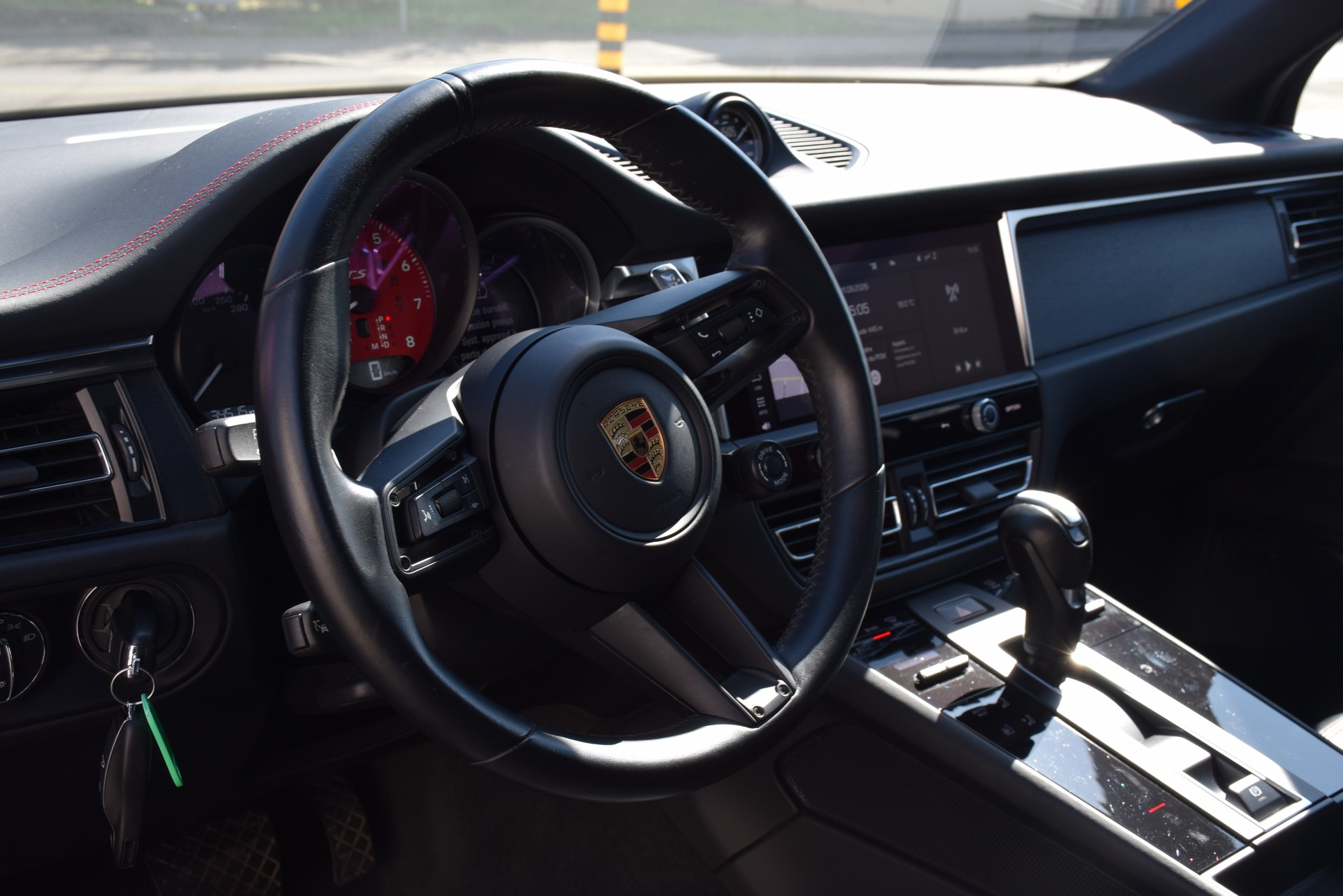 PORSCHE Macan GTS PDK-image-12