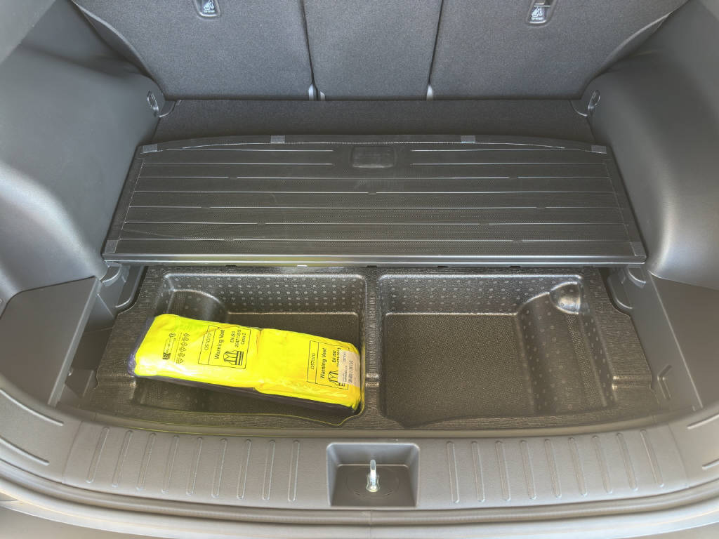 HYUNDAI TUCSON 1.6 T-GDi Hybrid Origo Blackline 4WD-image-17