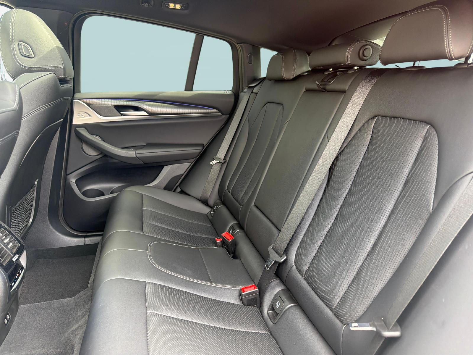 BMW X4 20d xDrive-image-17