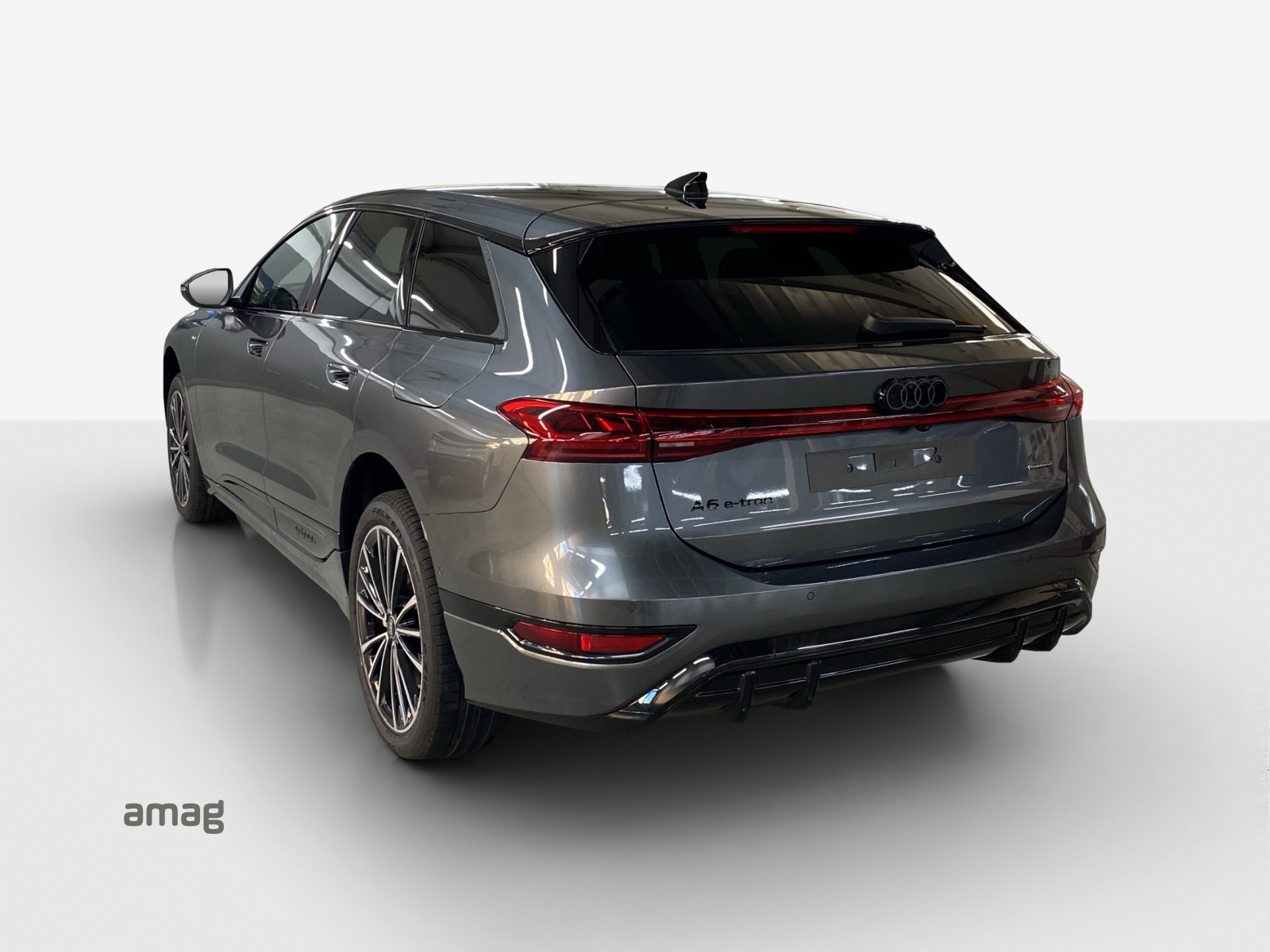 AUDI A6 Avant e-tron quattro-showroom-element-2