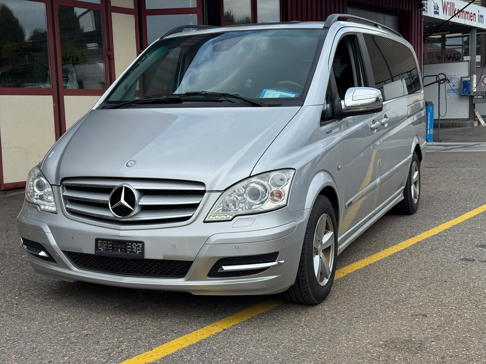 MERCEDES-BENZ Viano 3.0 CDI Blue Efficiency Trend L A-image-0