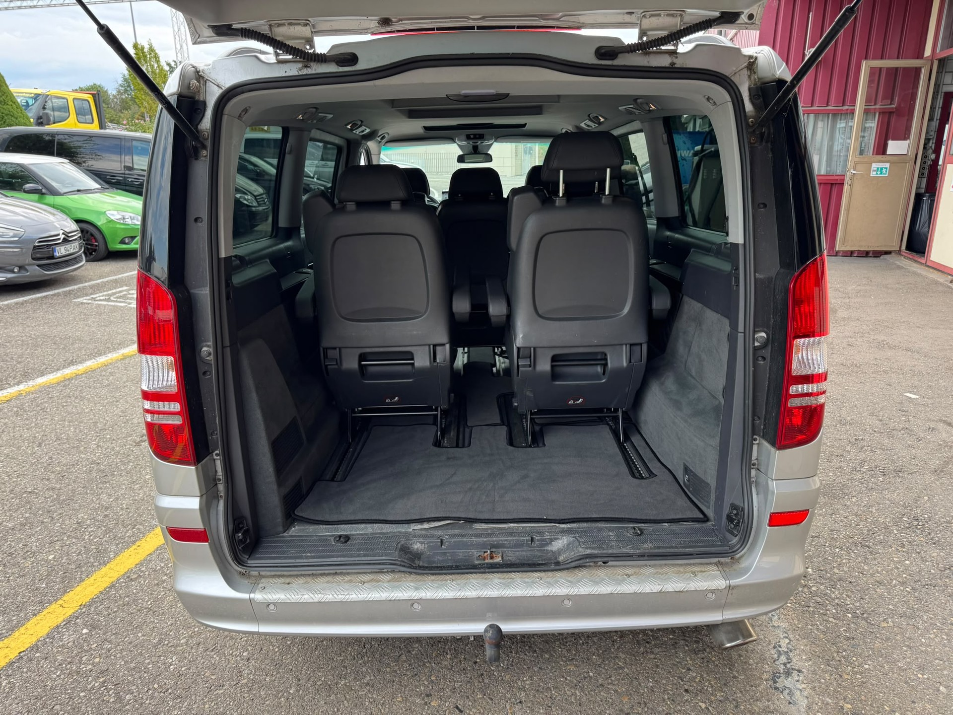 MERCEDES-BENZ Viano 3.0 CDI Blue Efficiency Trend L A-image-8