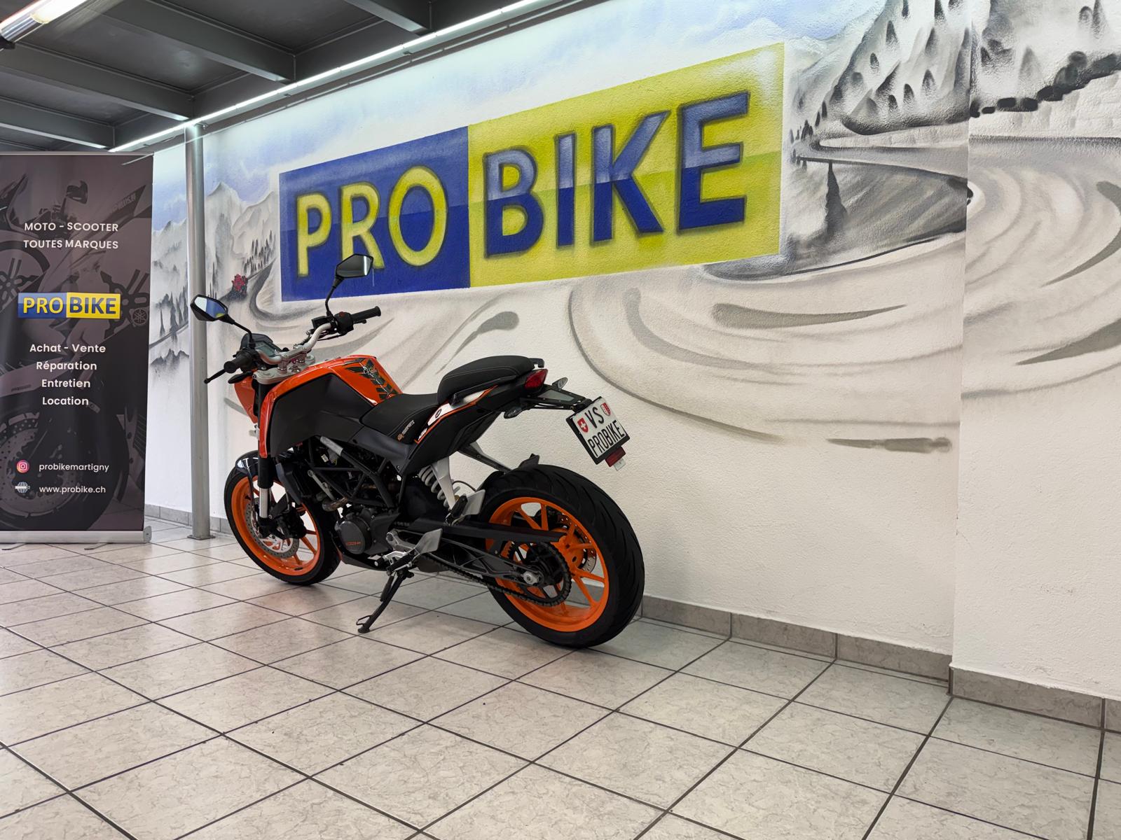 KTM 125 Duke-showroom-element-3