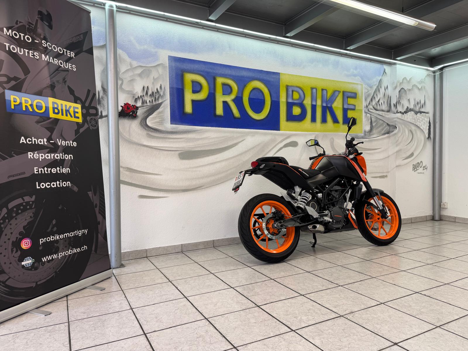 KTM 125 Duke-showroom-element-2