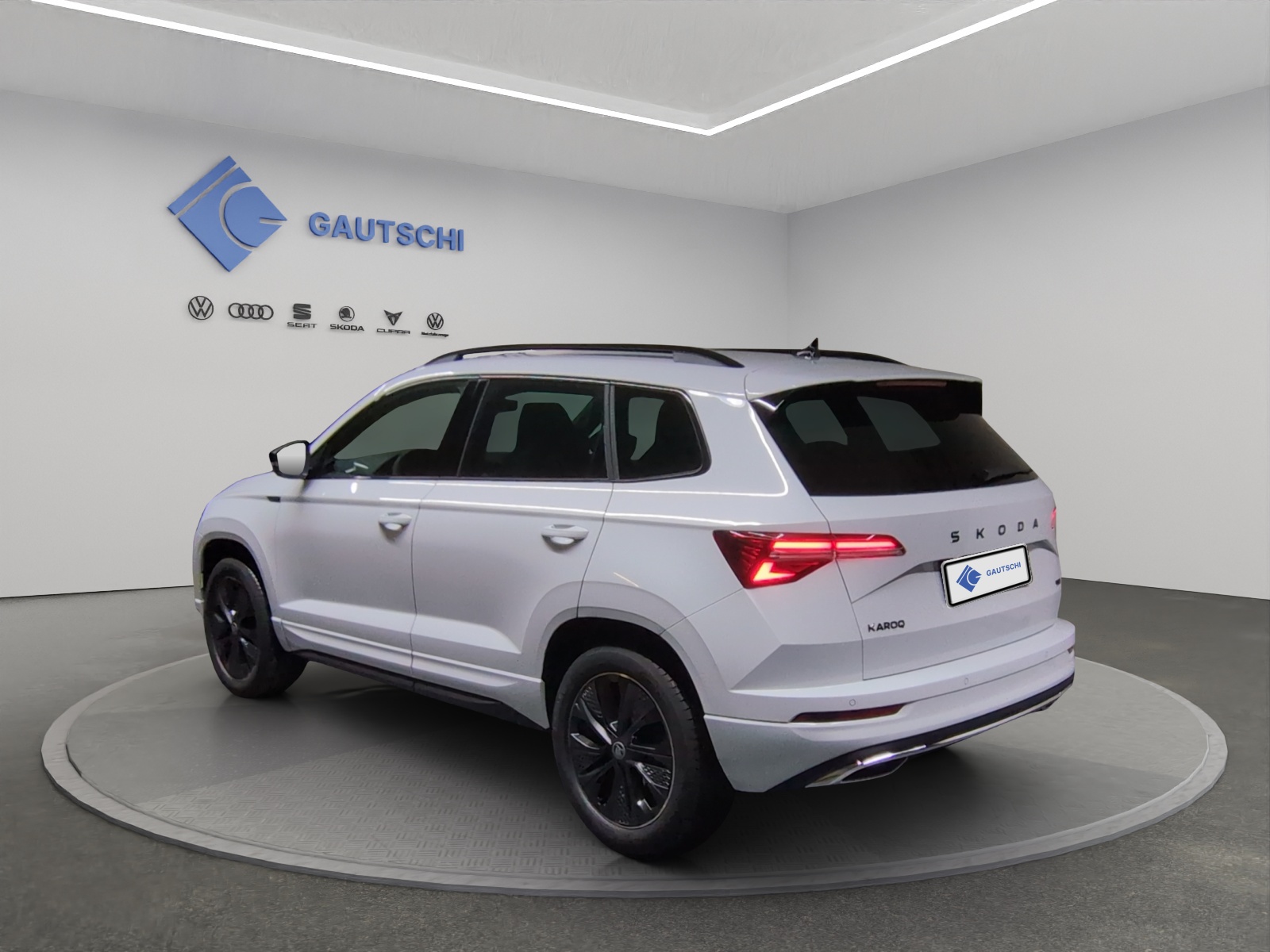 SKODA Karoq 2.0 TDI CR Sport Line 4x4 DSG-image-2